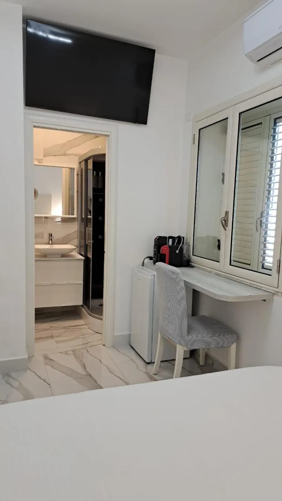 TV and multimedia, Bed in Confort Suites