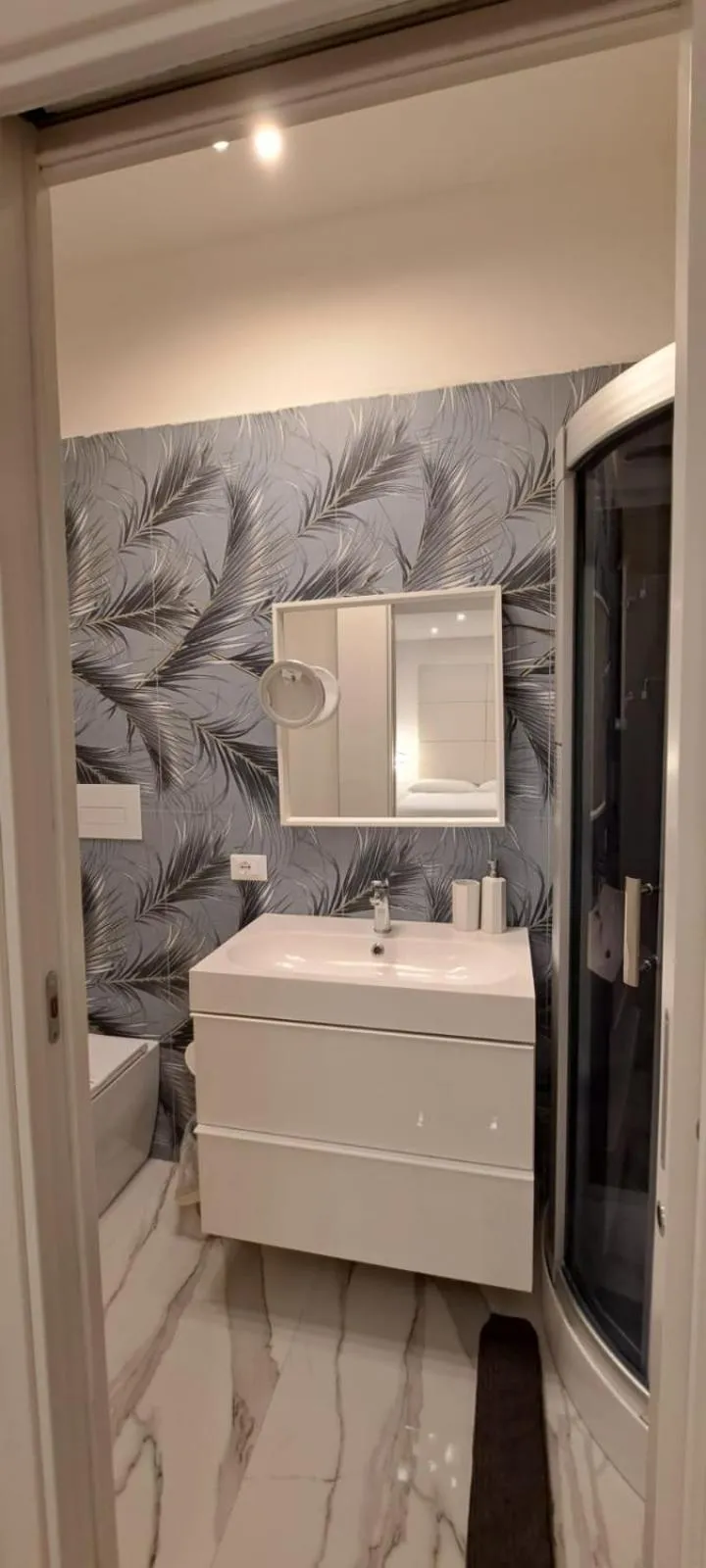 Bathroom in Confort Suites