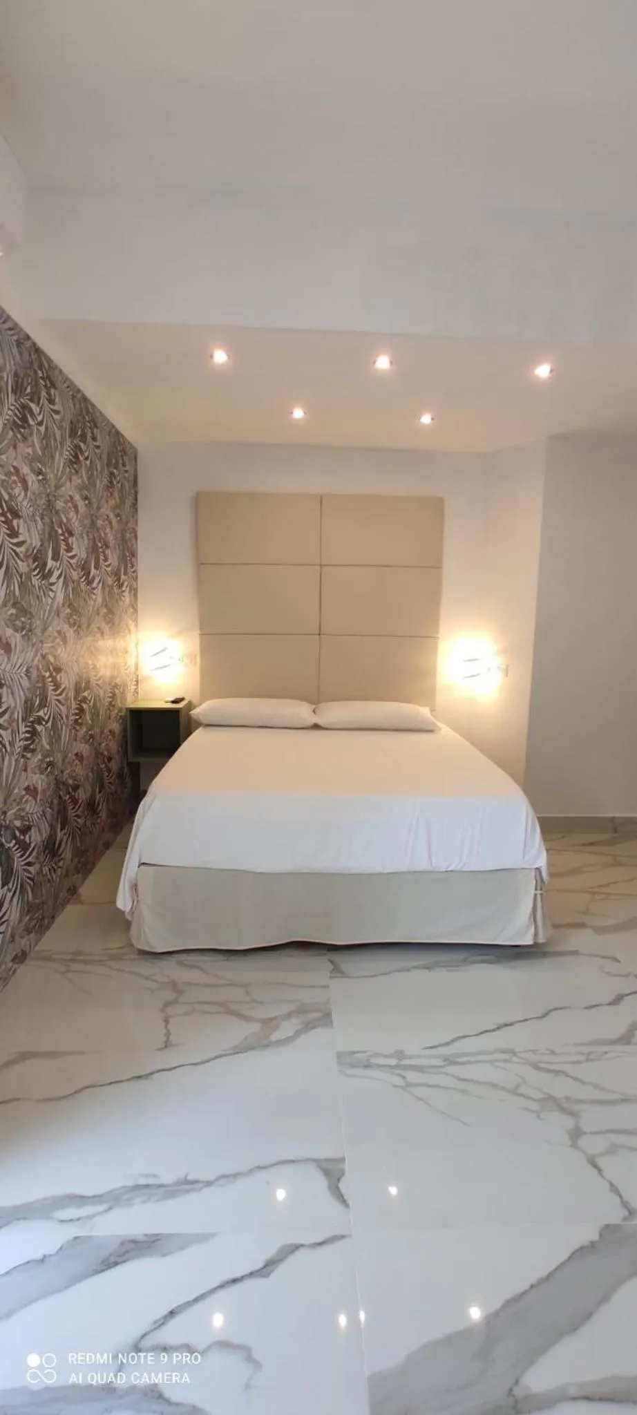 Bed in Confort Suites