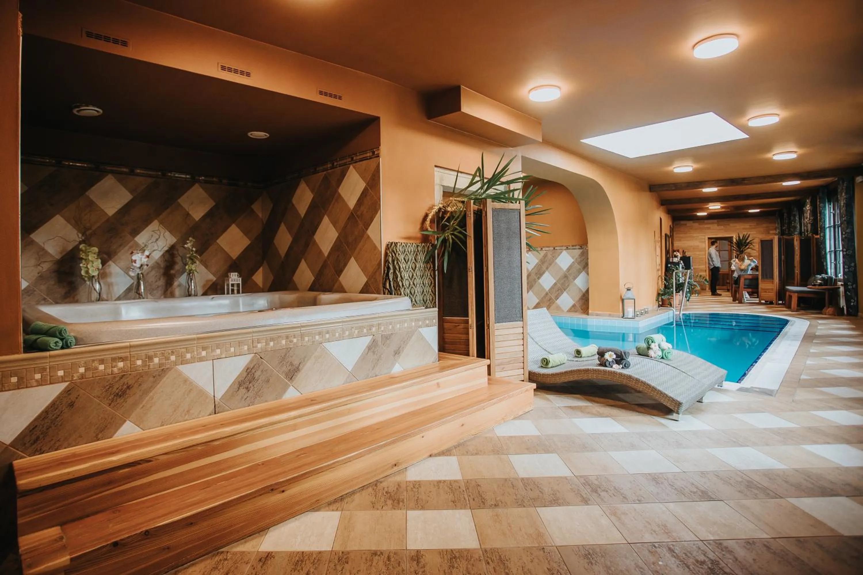 Hot Tub in Hotel Ruze & Wellness