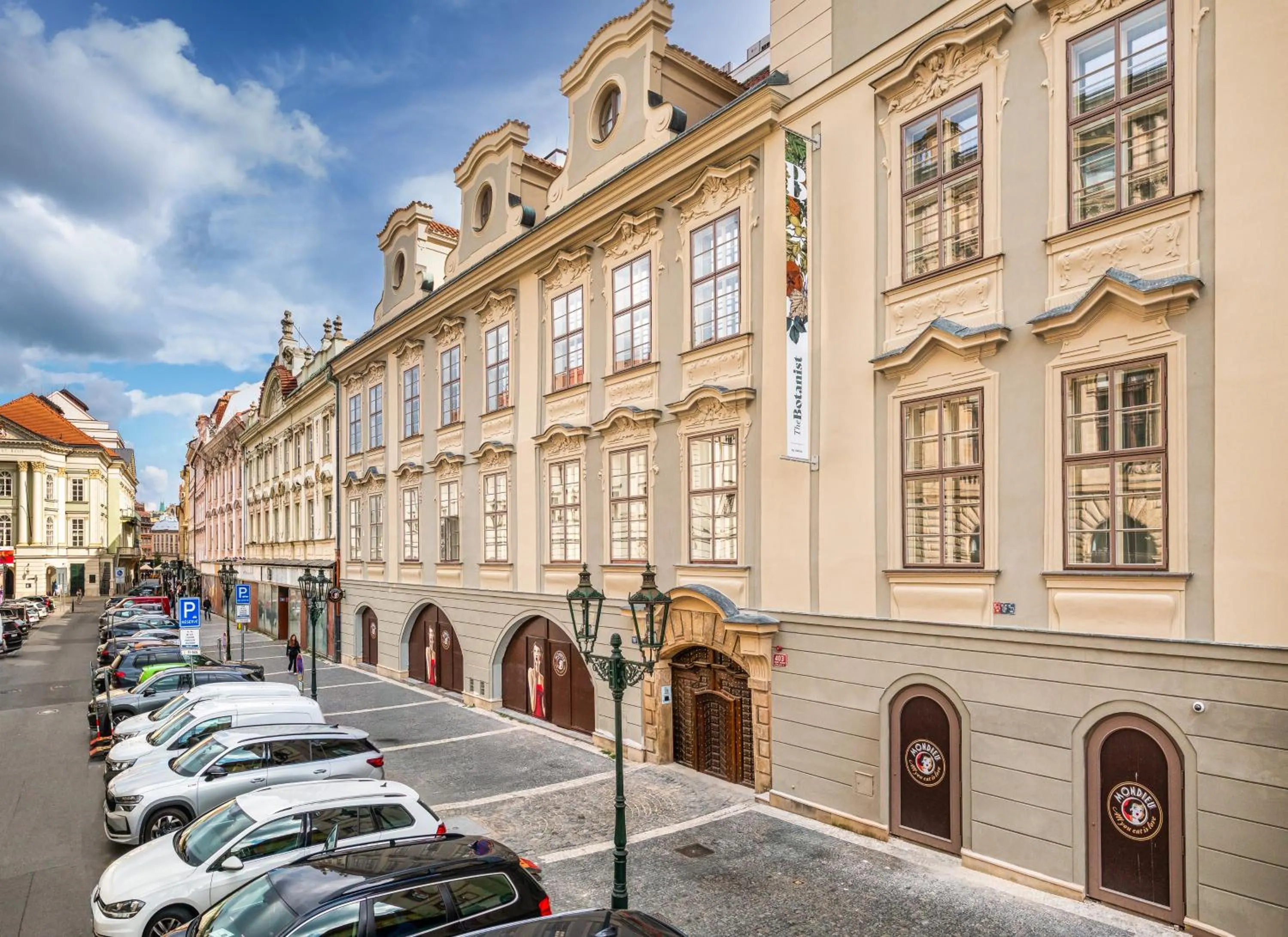 Property building in The Botanist by Adrez