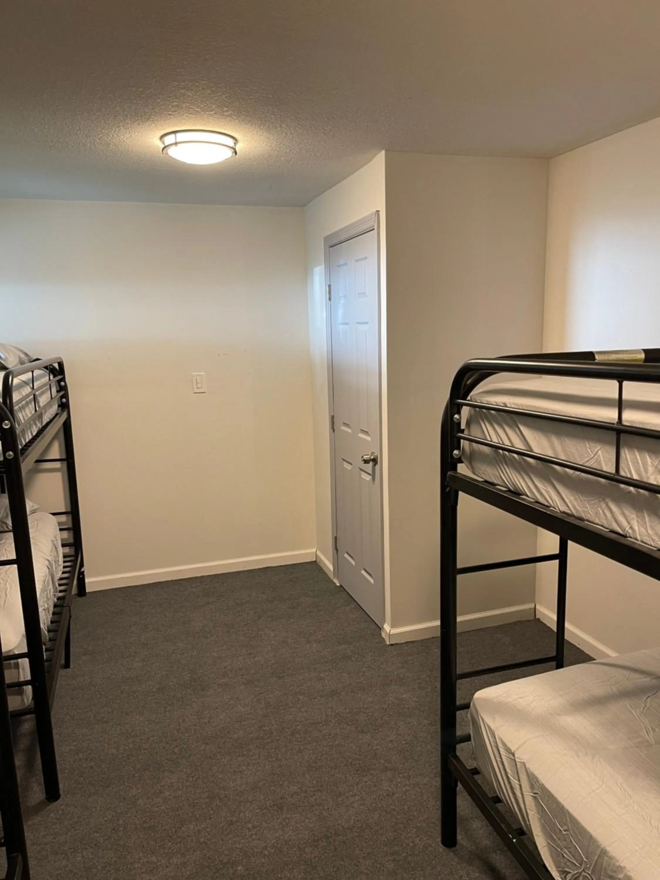 Bed in 6-Bed Dormitory Room in OQP Vacations Miami