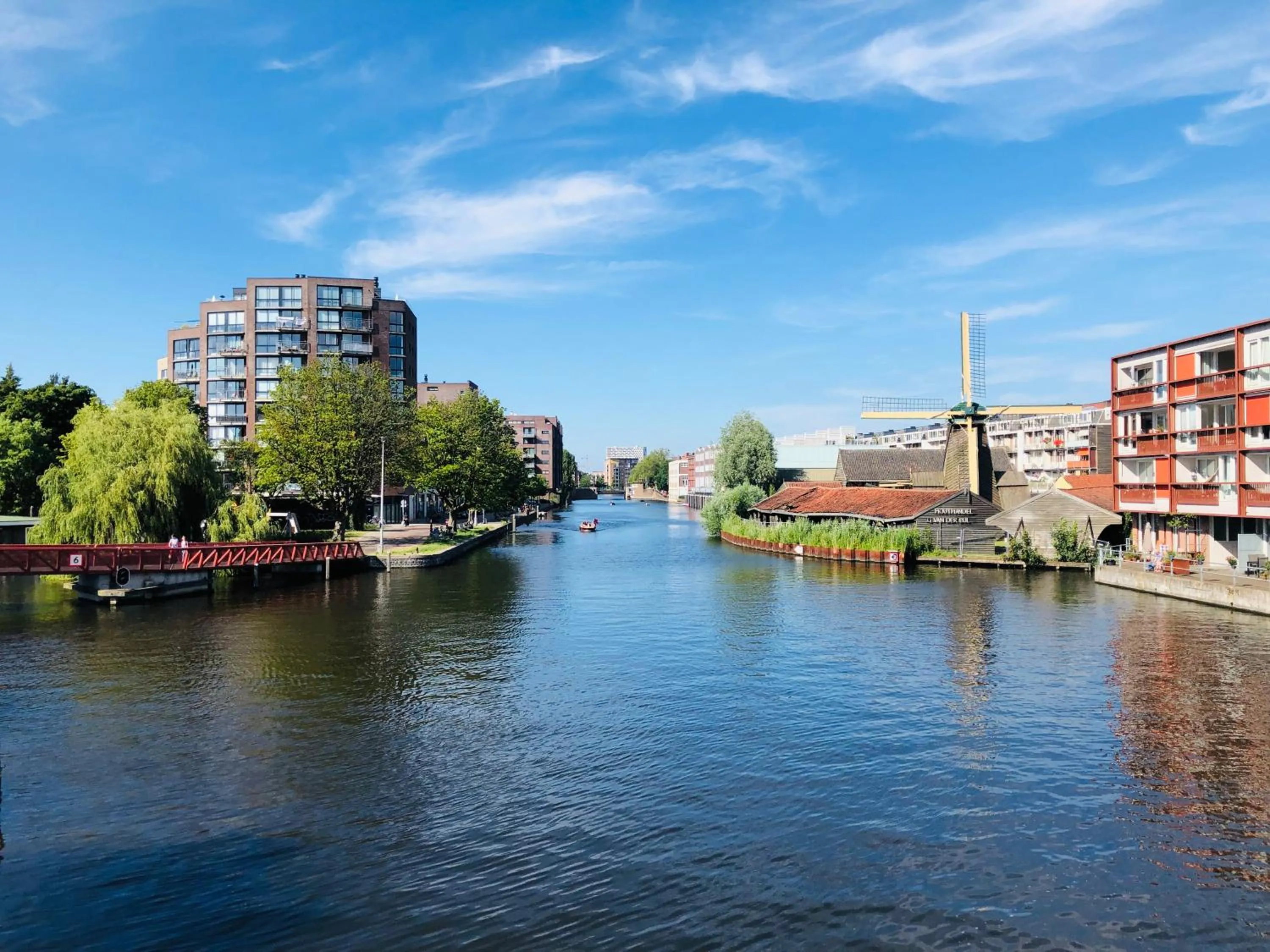 Neighbourhood in Adam & Eve - Apartment