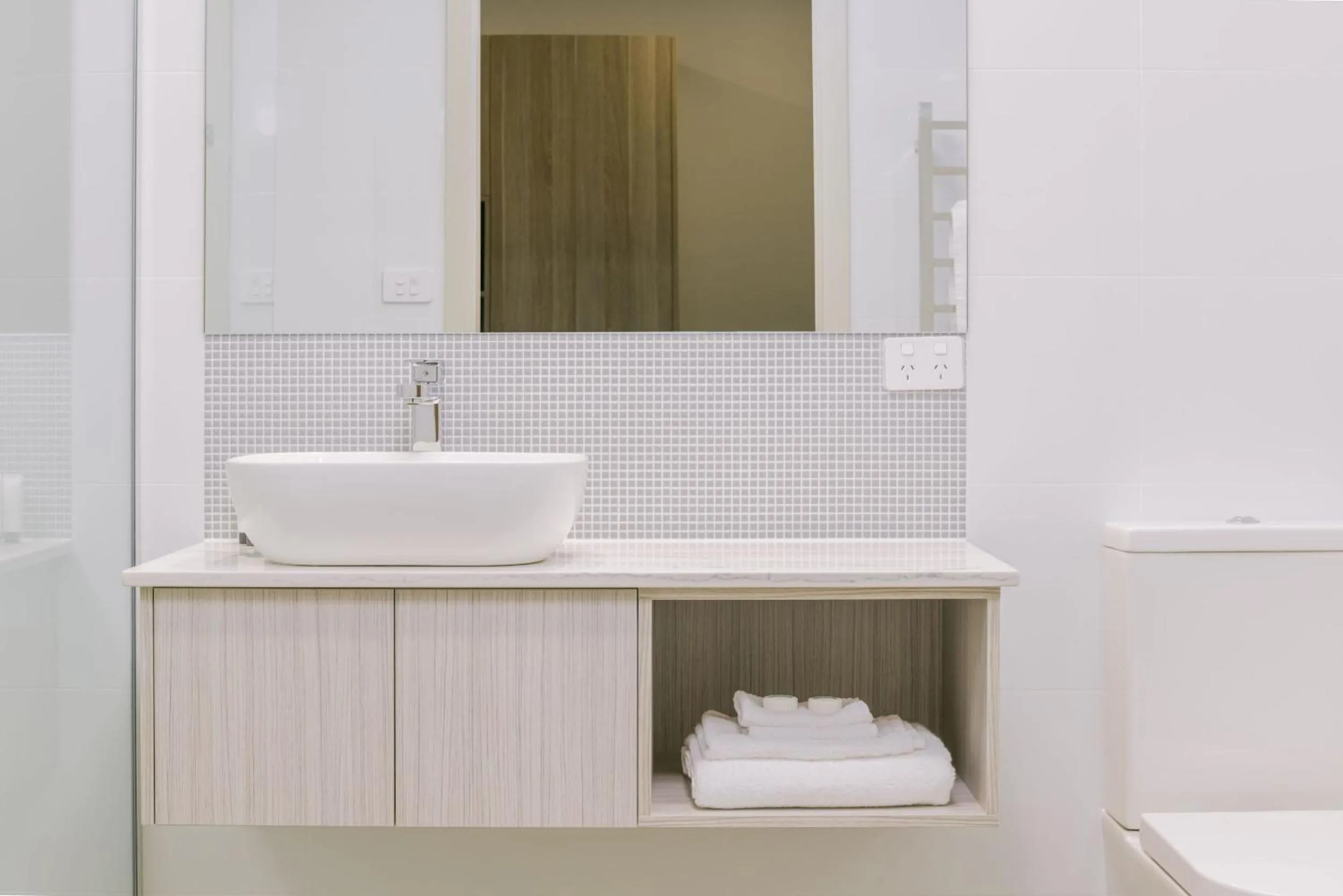 Bathroom in Elimatta Hotel