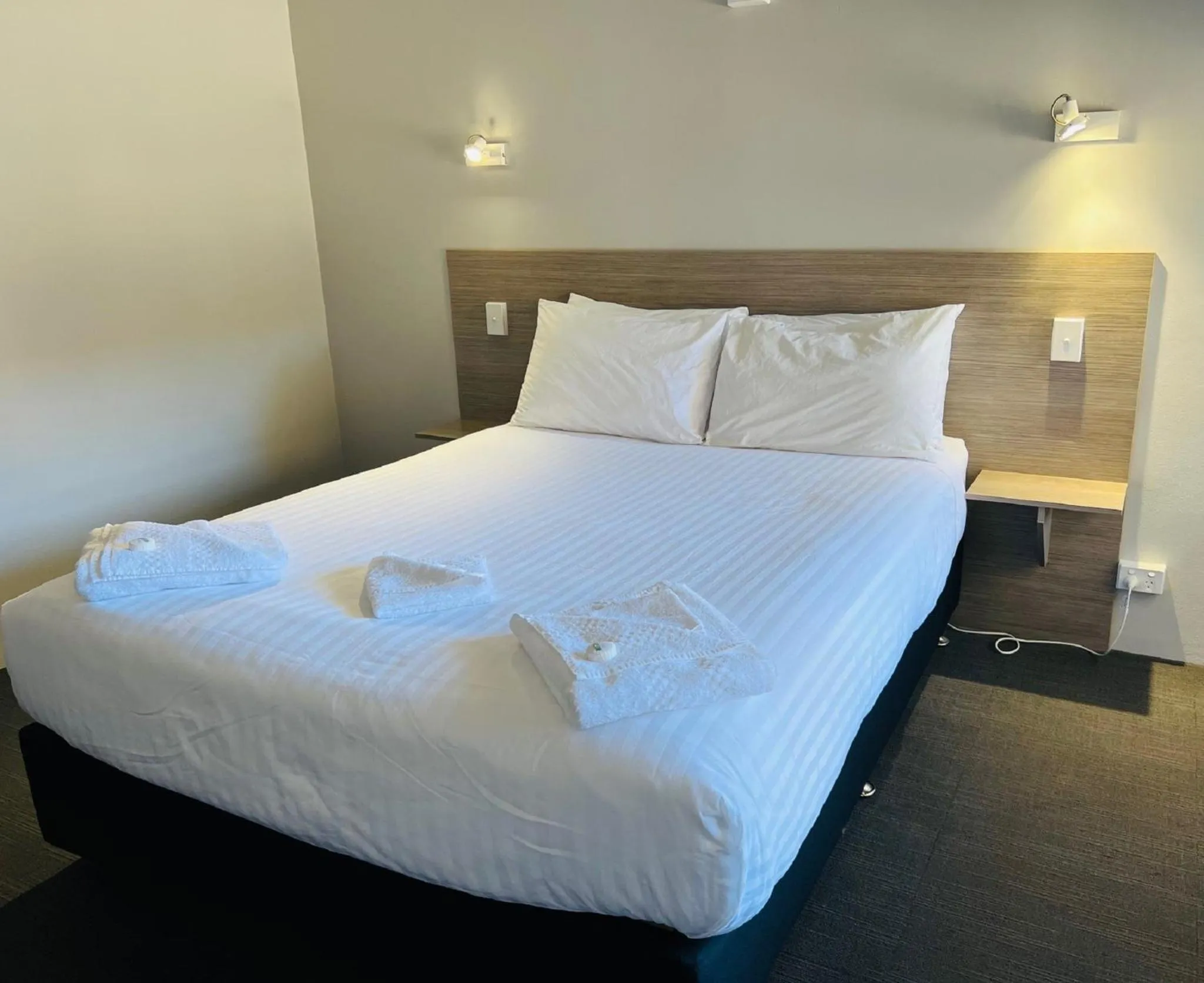 Bed in Elimatta Hotel