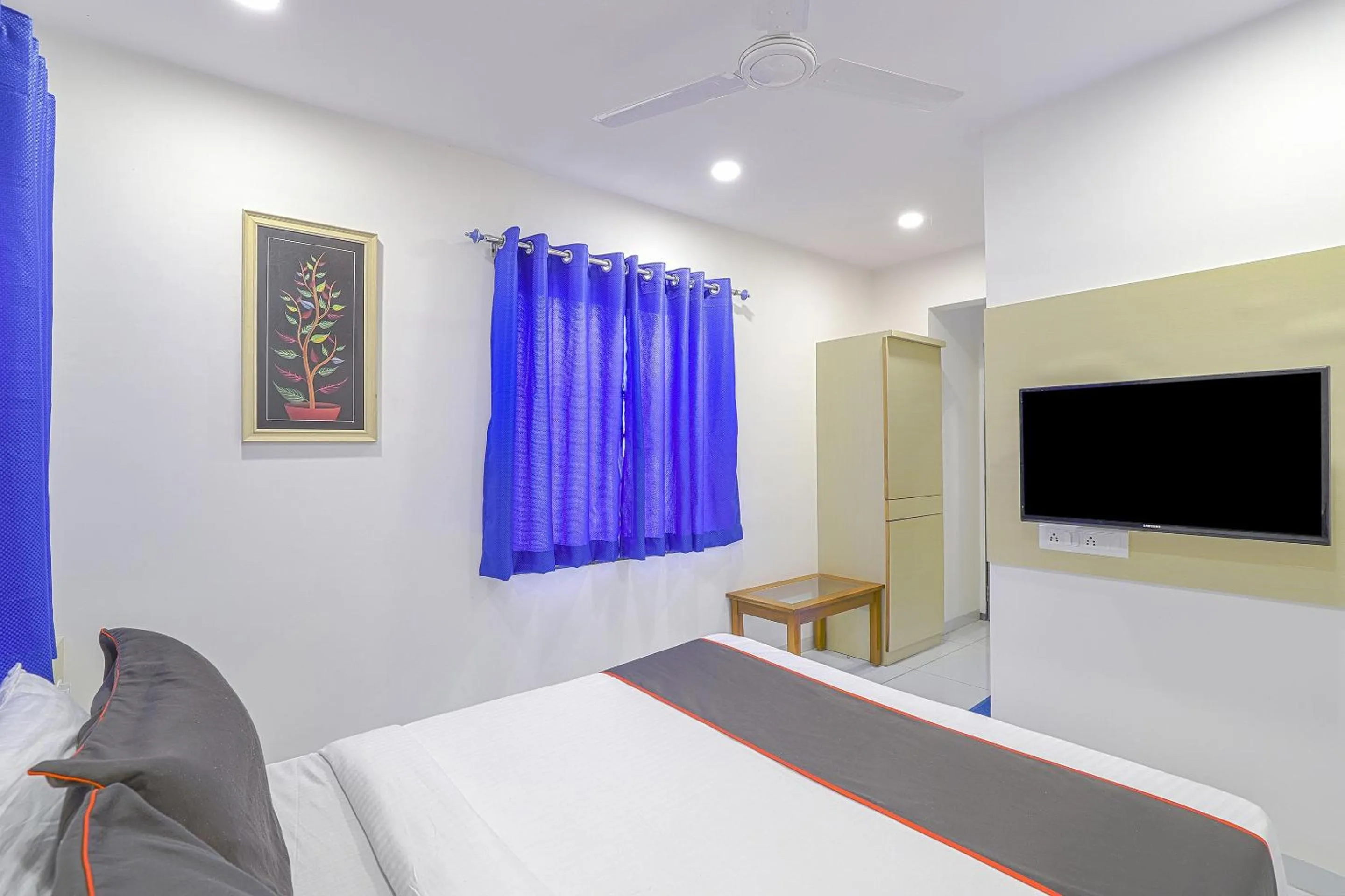 Bedroom in Super Hotel O La Veera