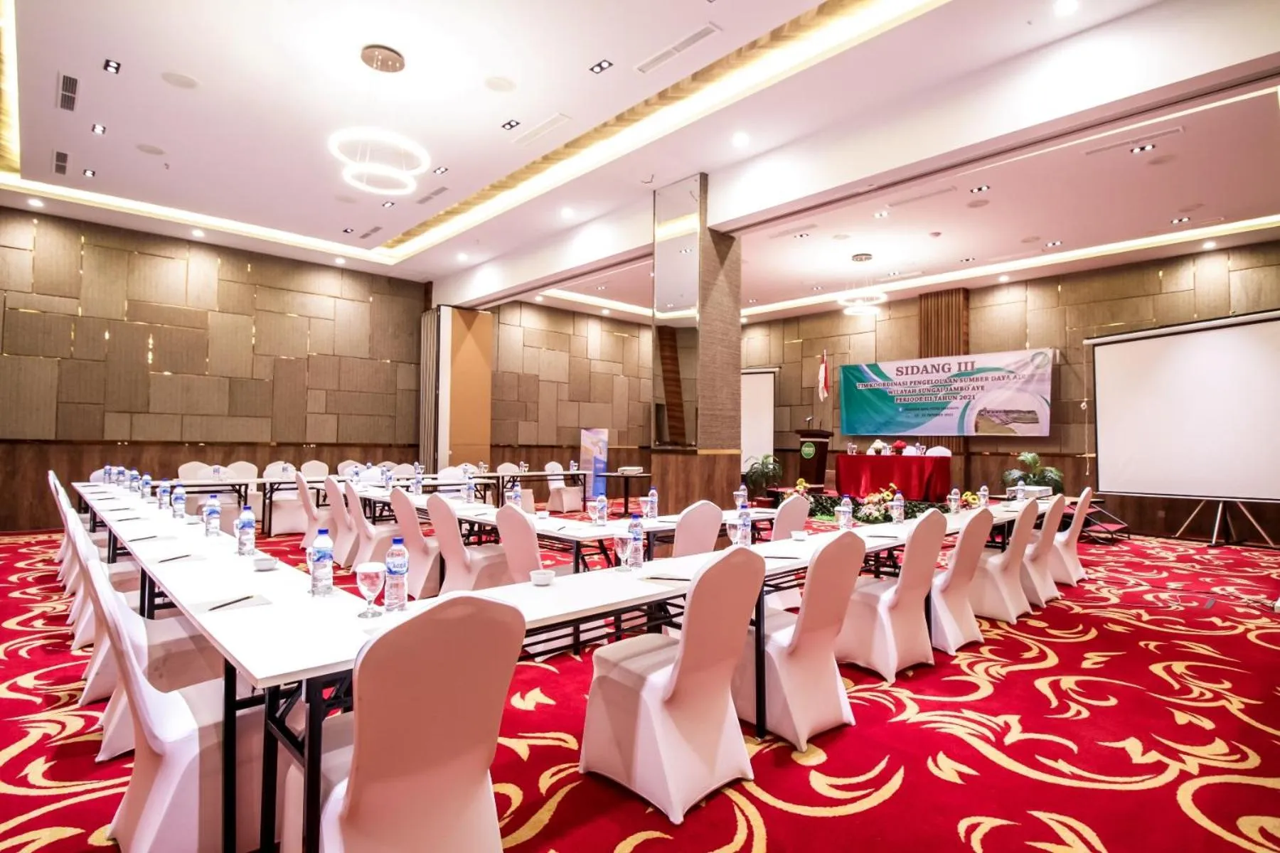 Business facilities in Parkside Gayo Petro Hotel Takengon