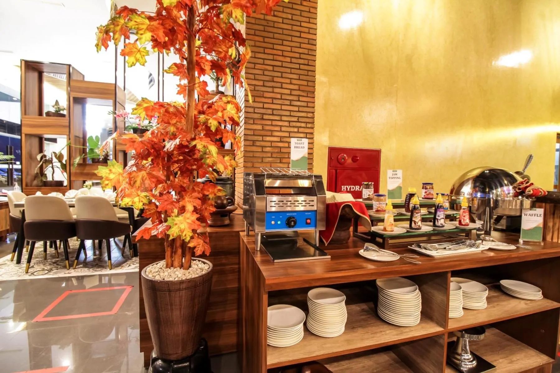 Buffet breakfast in Parkside Gayo Petro Hotel Takengon