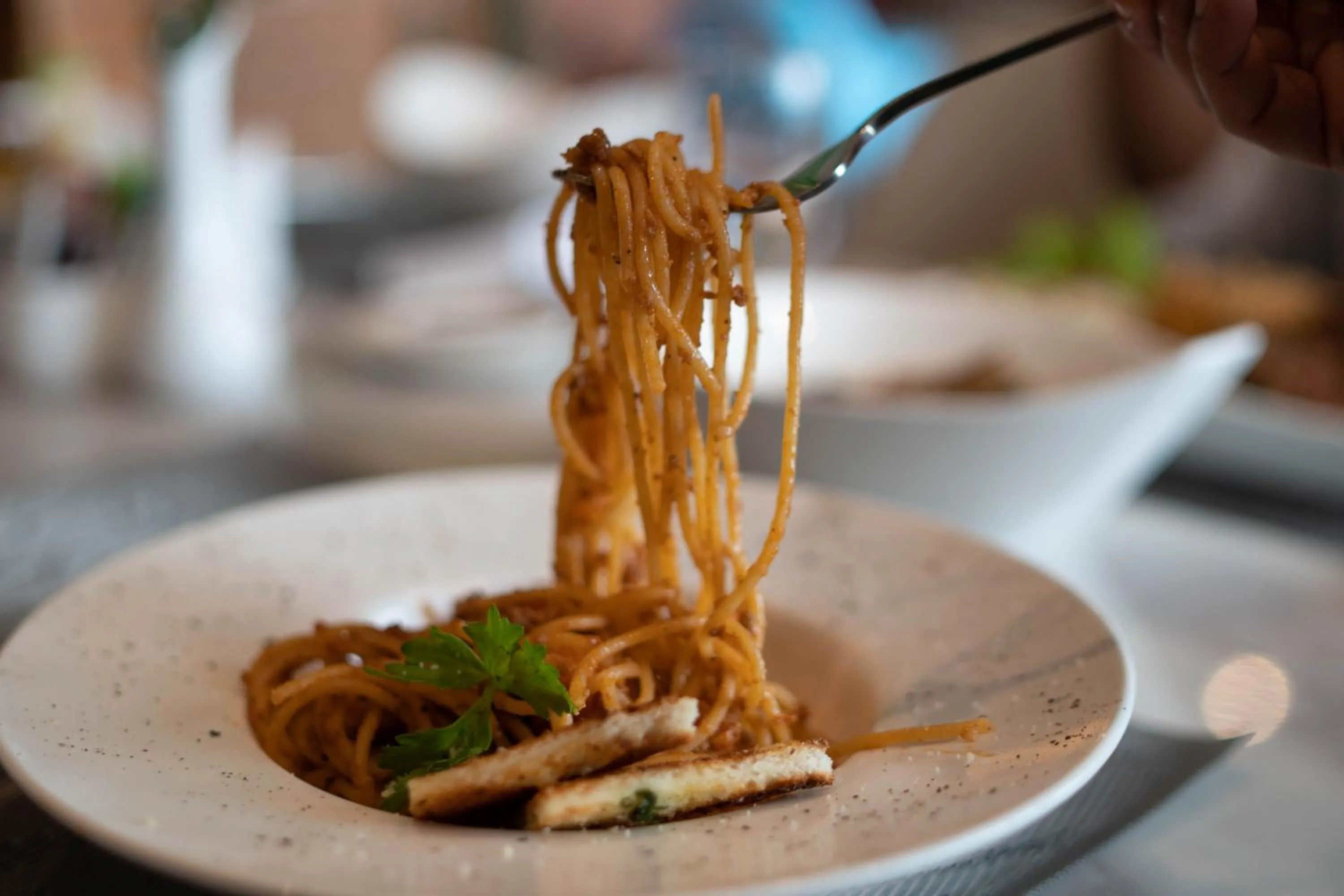 Restaurant/places to eat in Parkside Gayo Petro Hotel Takengon