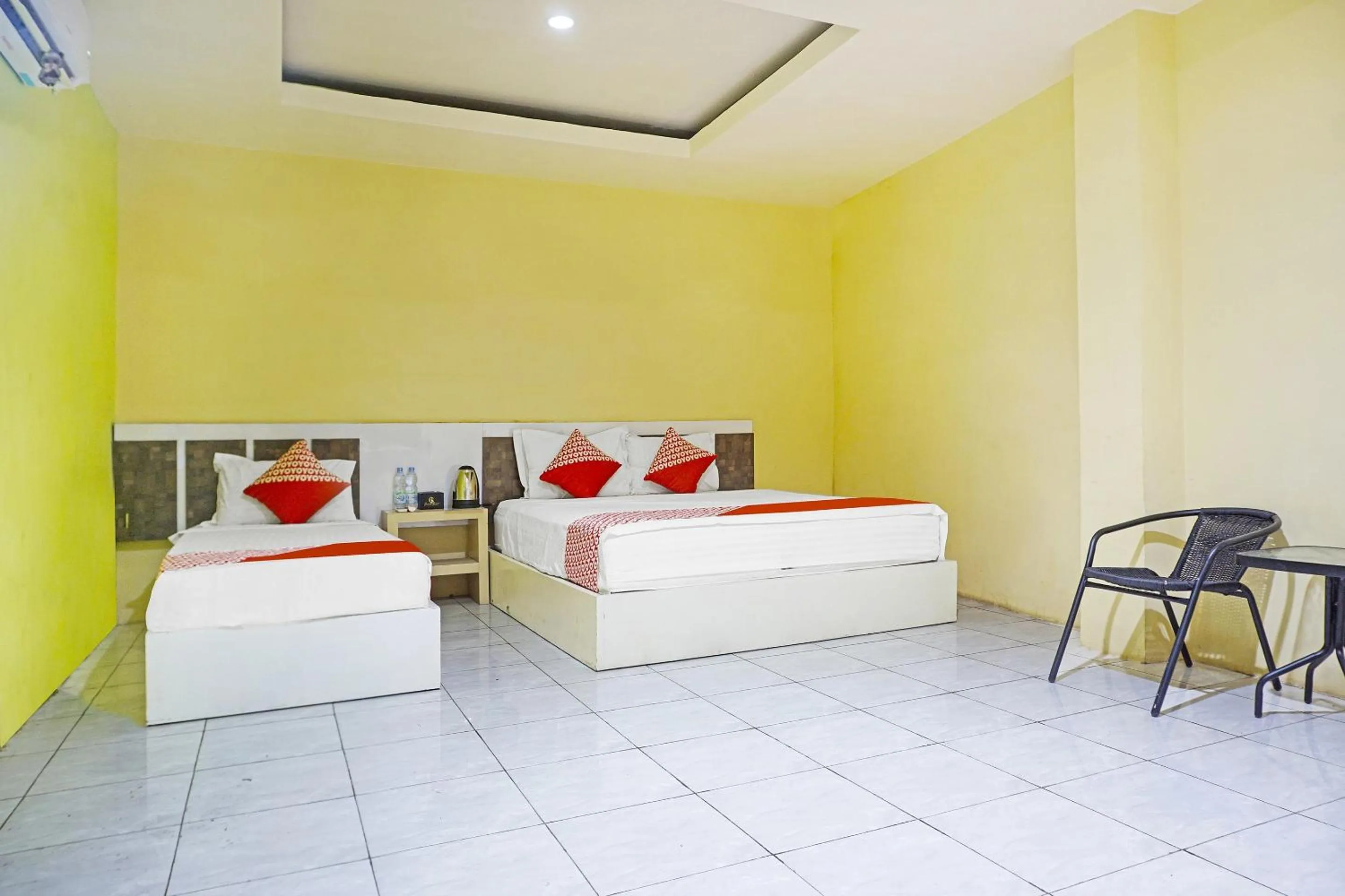 Bedroom, Bed in COLLECTION O 91331 Hotel Grand Saota Soppeng