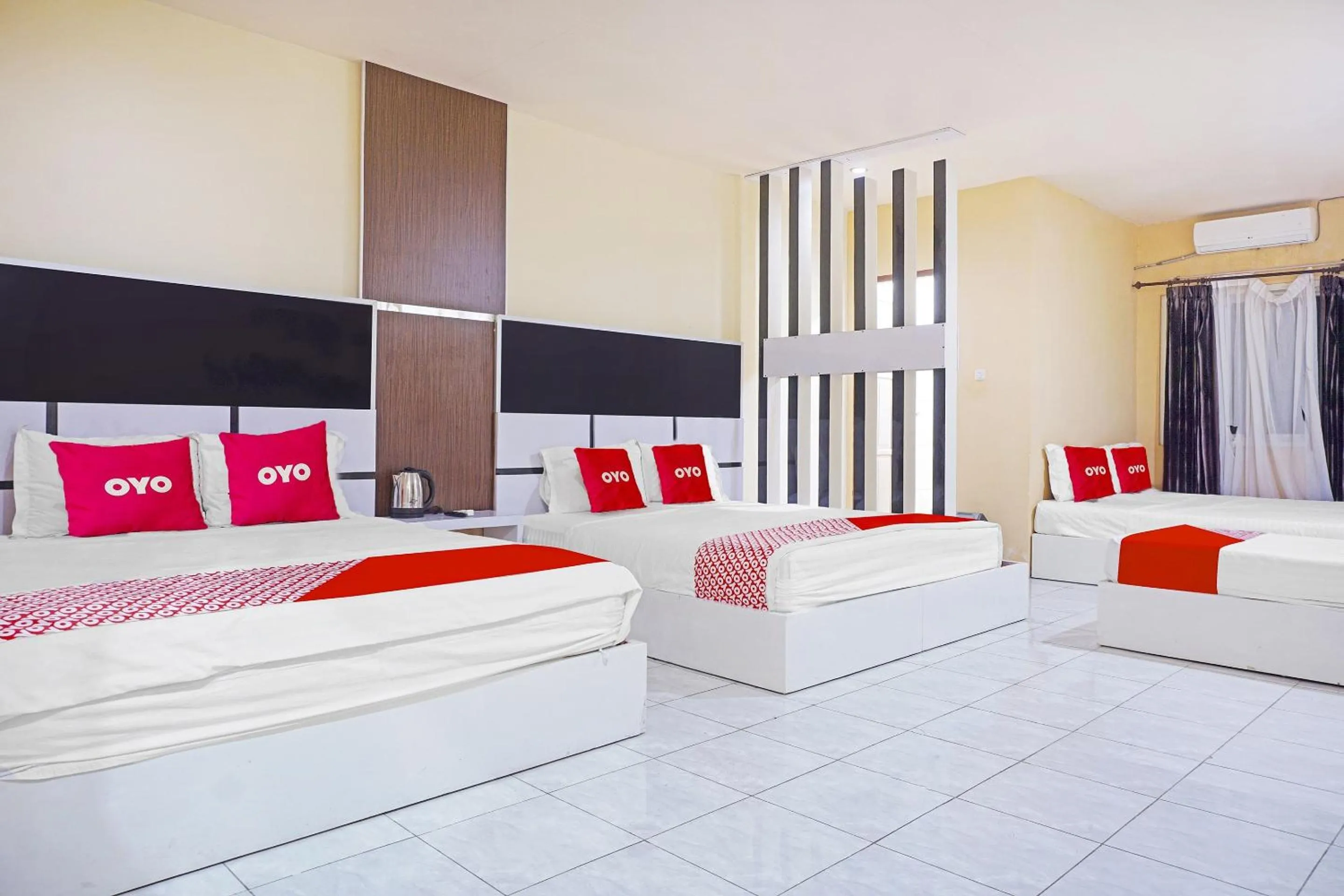 Bedroom, Bed in COLLECTION O 91331 Hotel Grand Saota Soppeng