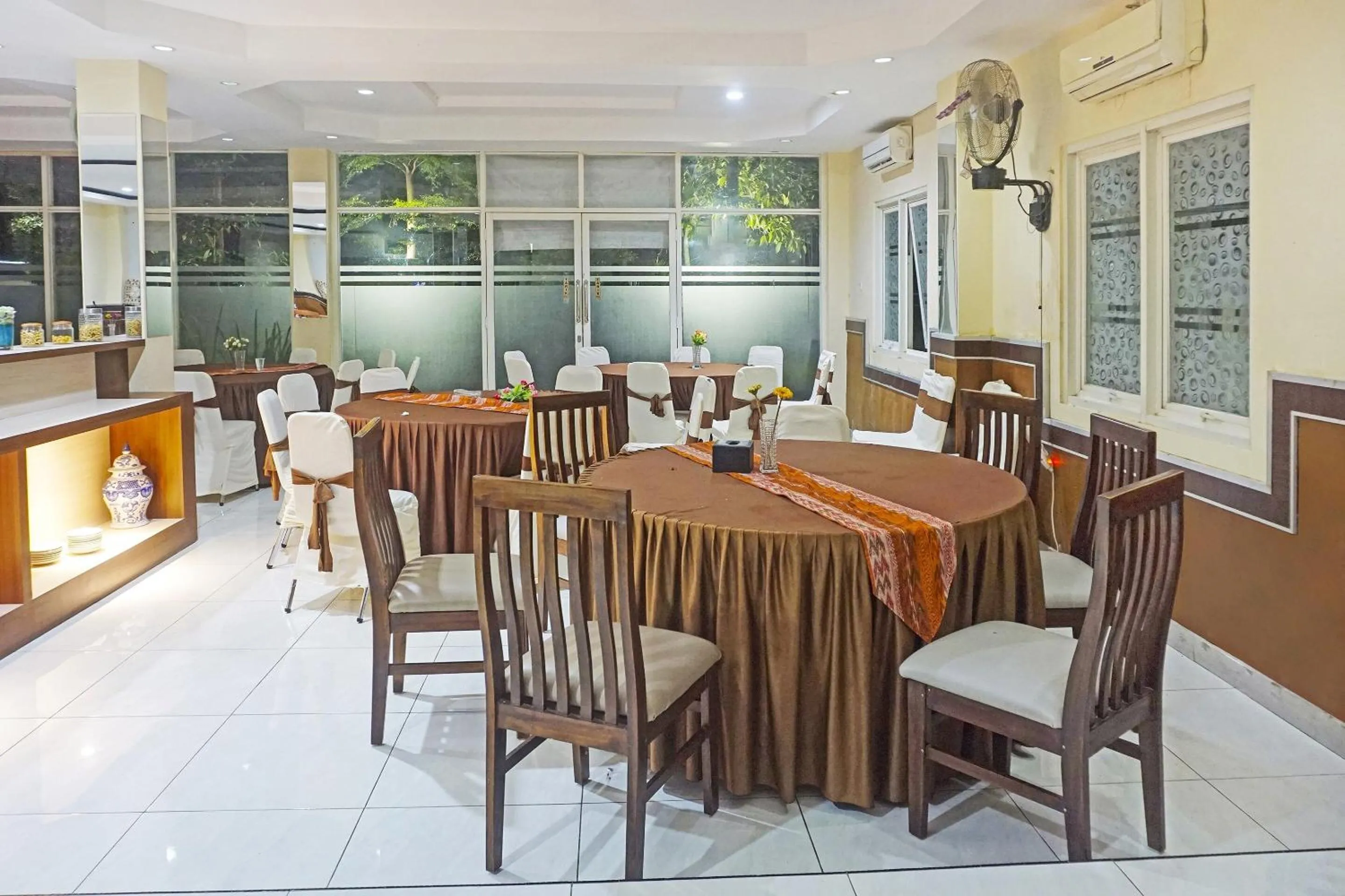 Restaurant/places to eat in COLLECTION O 91331 Hotel Grand Saota Soppeng