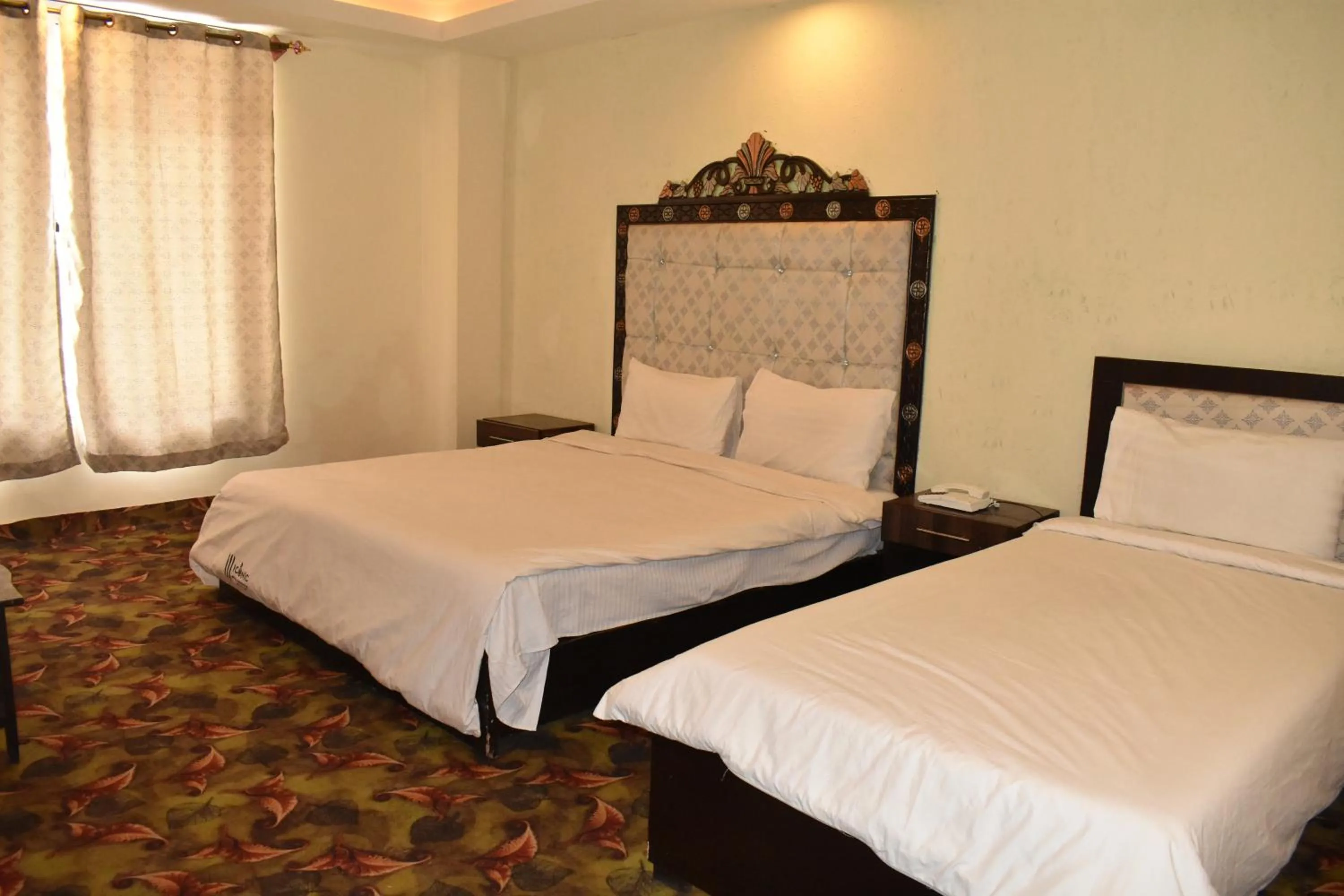 Bedroom, Bed in Iconic Hotel & Restaurant