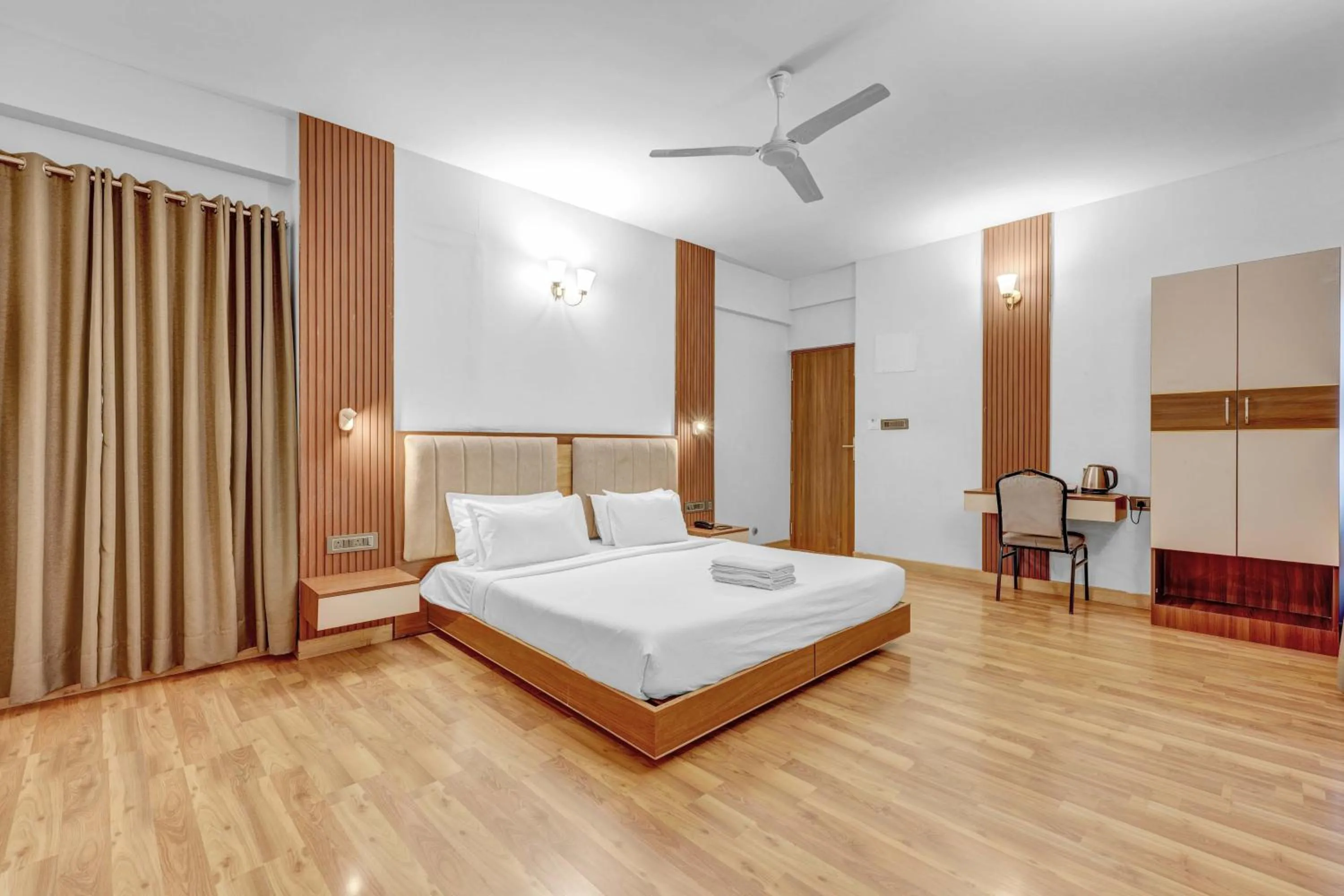 Bedroom, Bed in UPAR Hotels Indiranagar