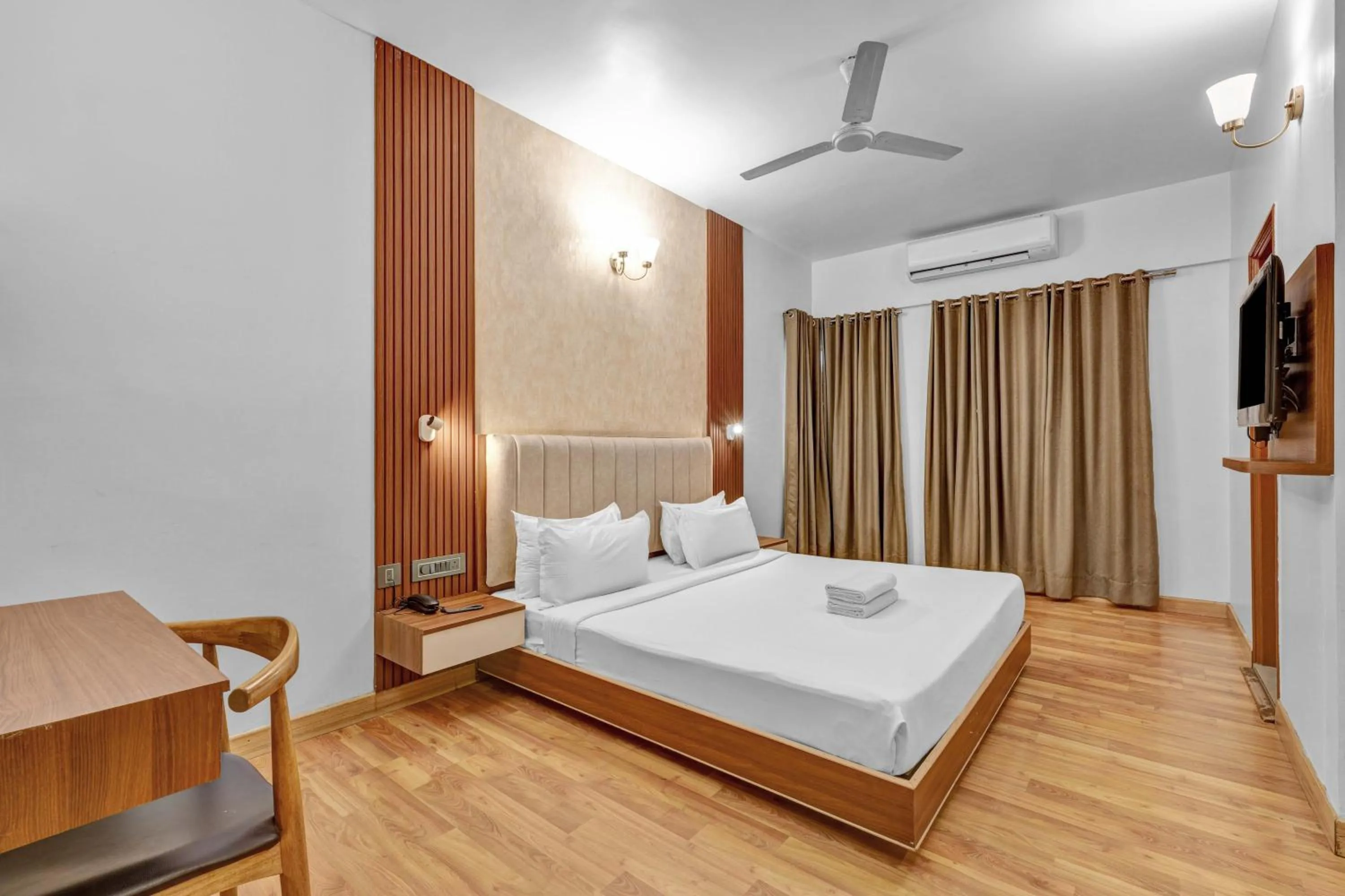 Bed in UPAR Hotels Indiranagar