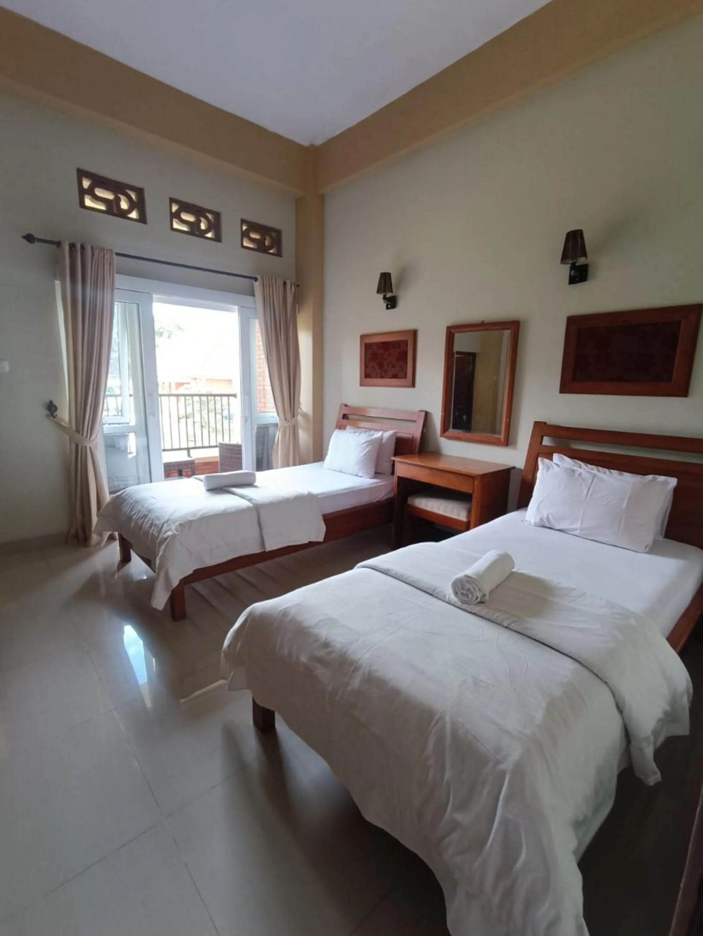 Bedroom, Bed in Urbanview Hotel Syariah Insani Cisarua Puncak