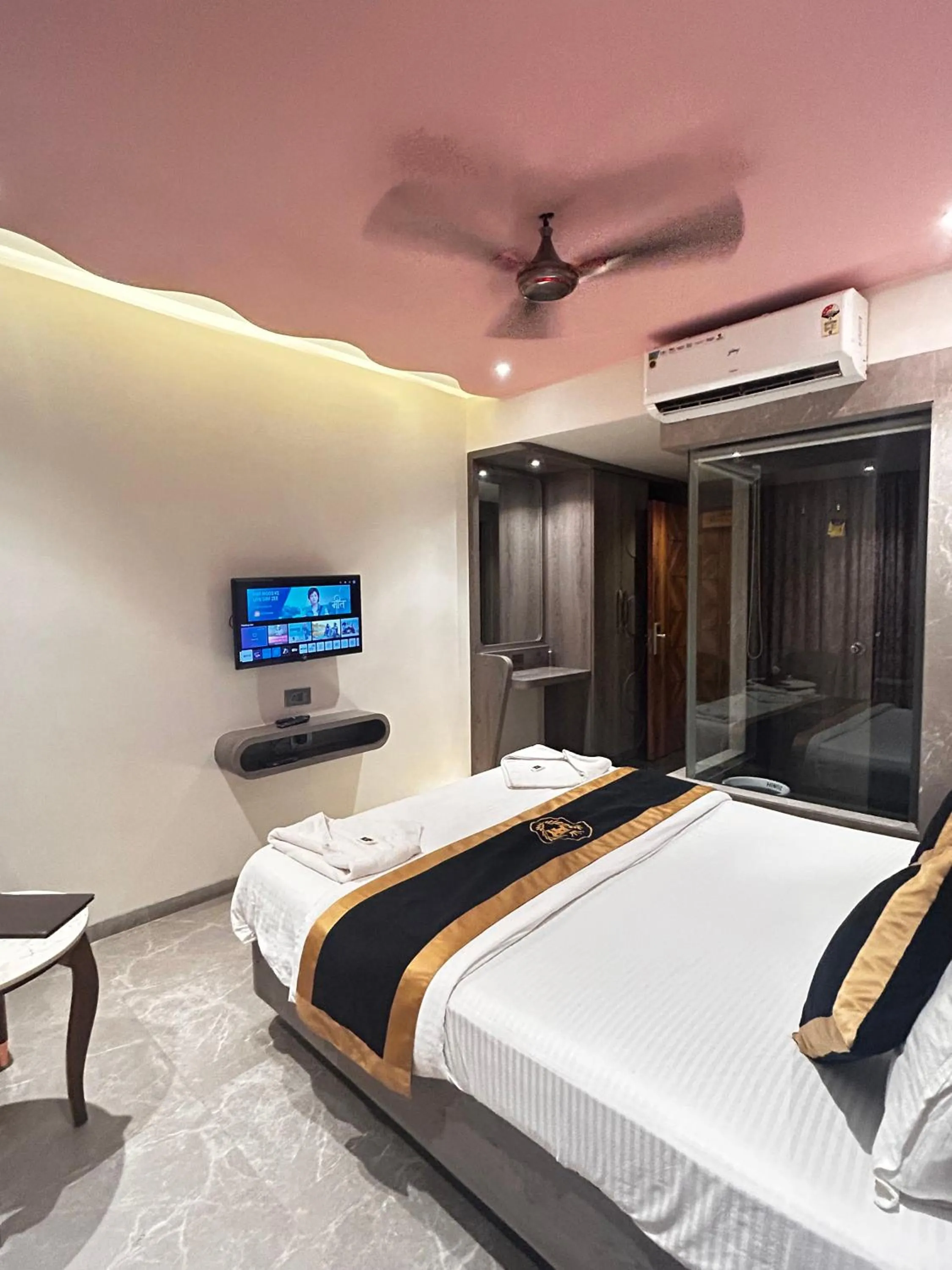 Bed in Hotel AR Residency