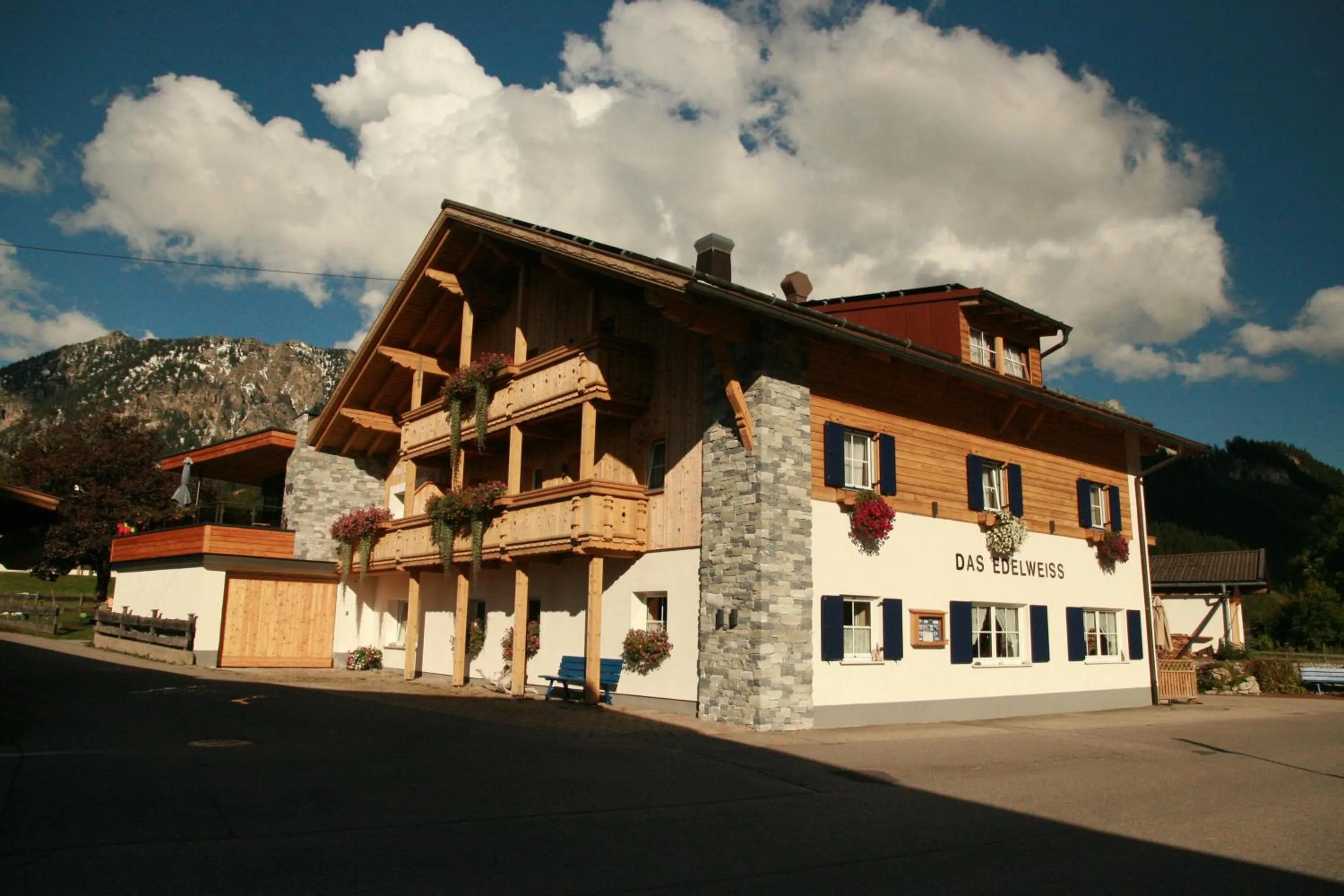 Property building in Das Edelweiss