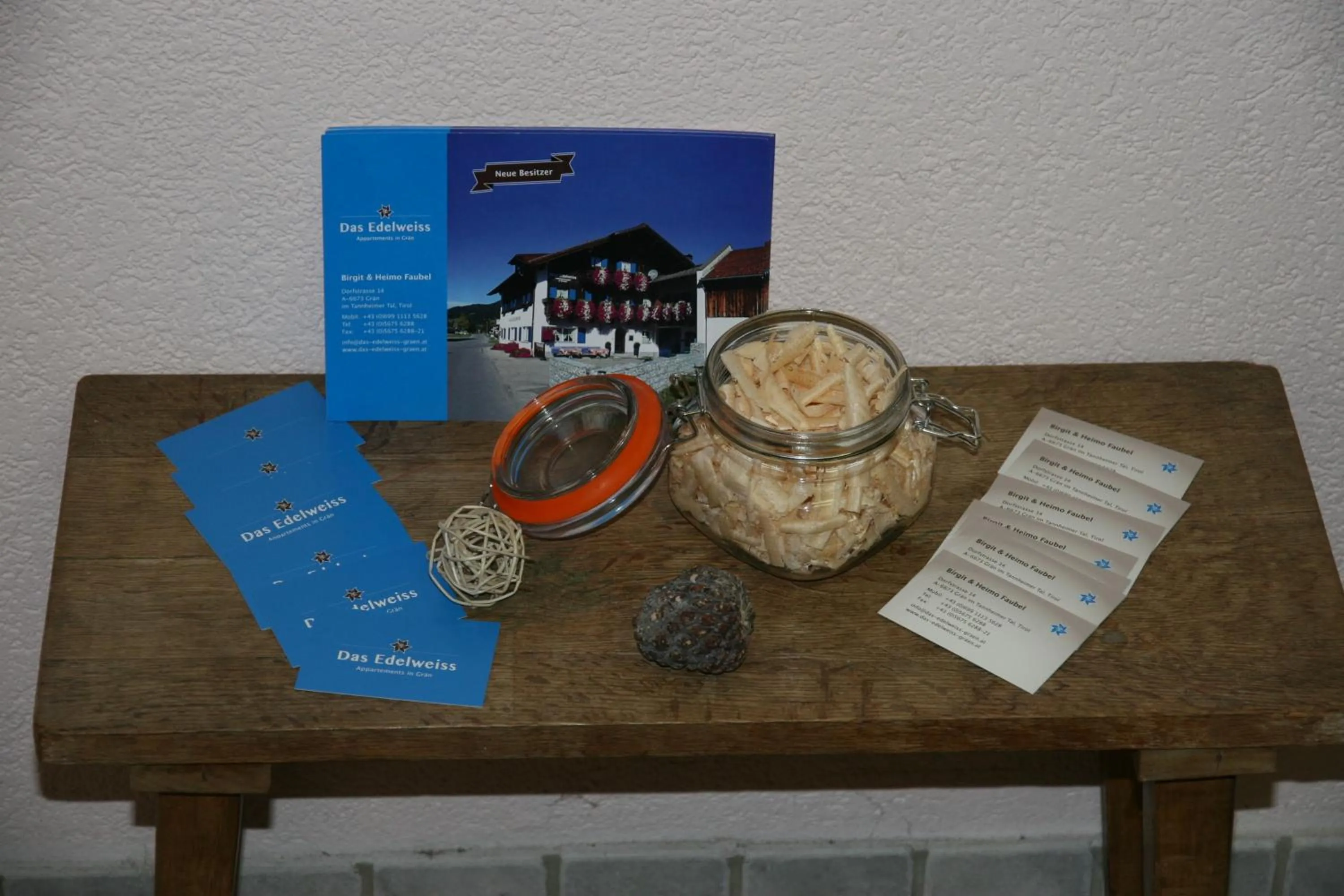 Other in Das Edelweiss