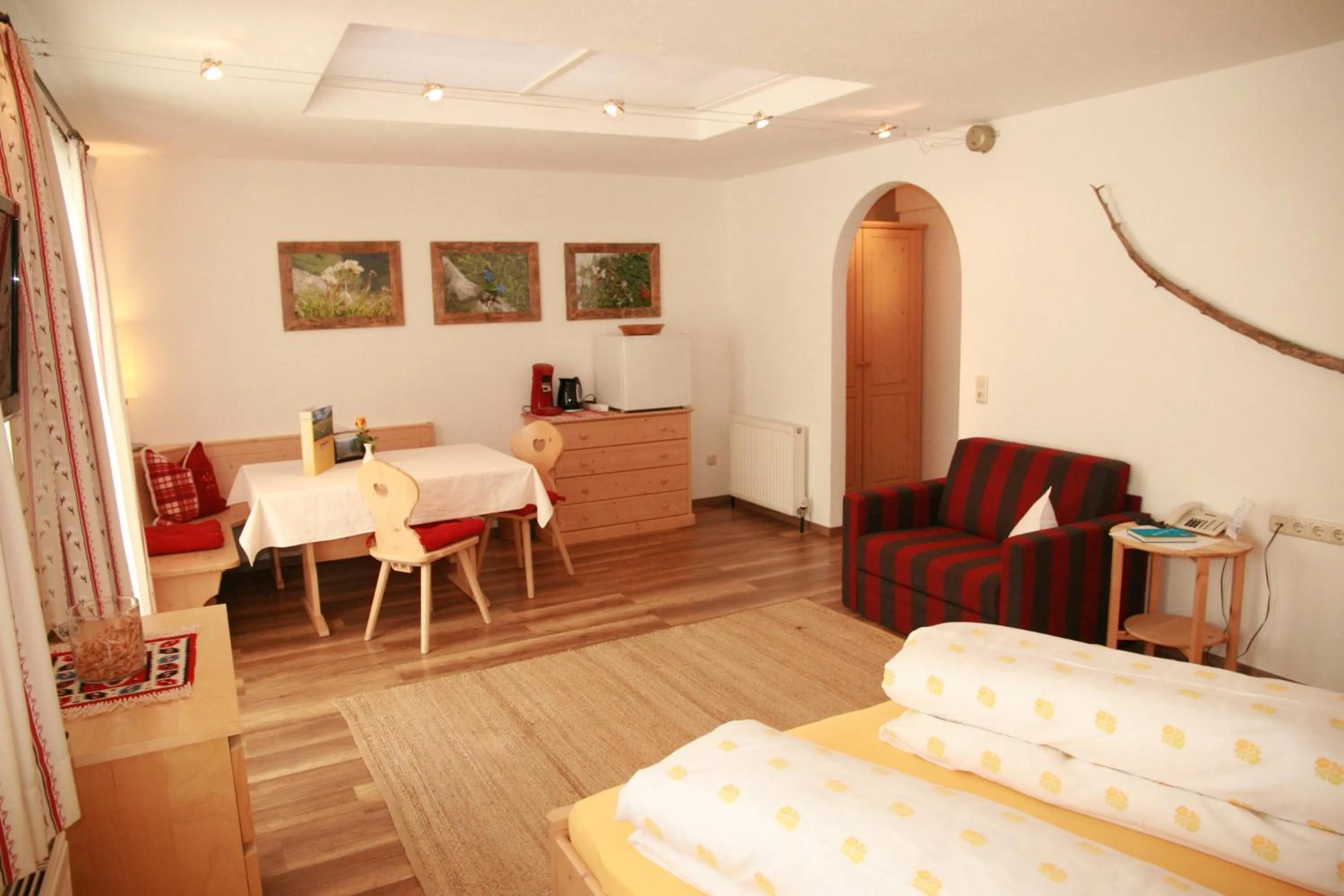Photo of the whole room in Das Edelweiss