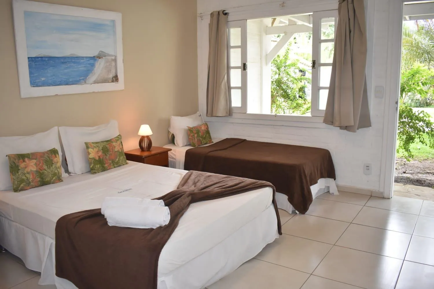 Bedroom, Bed in Hibiscus Center