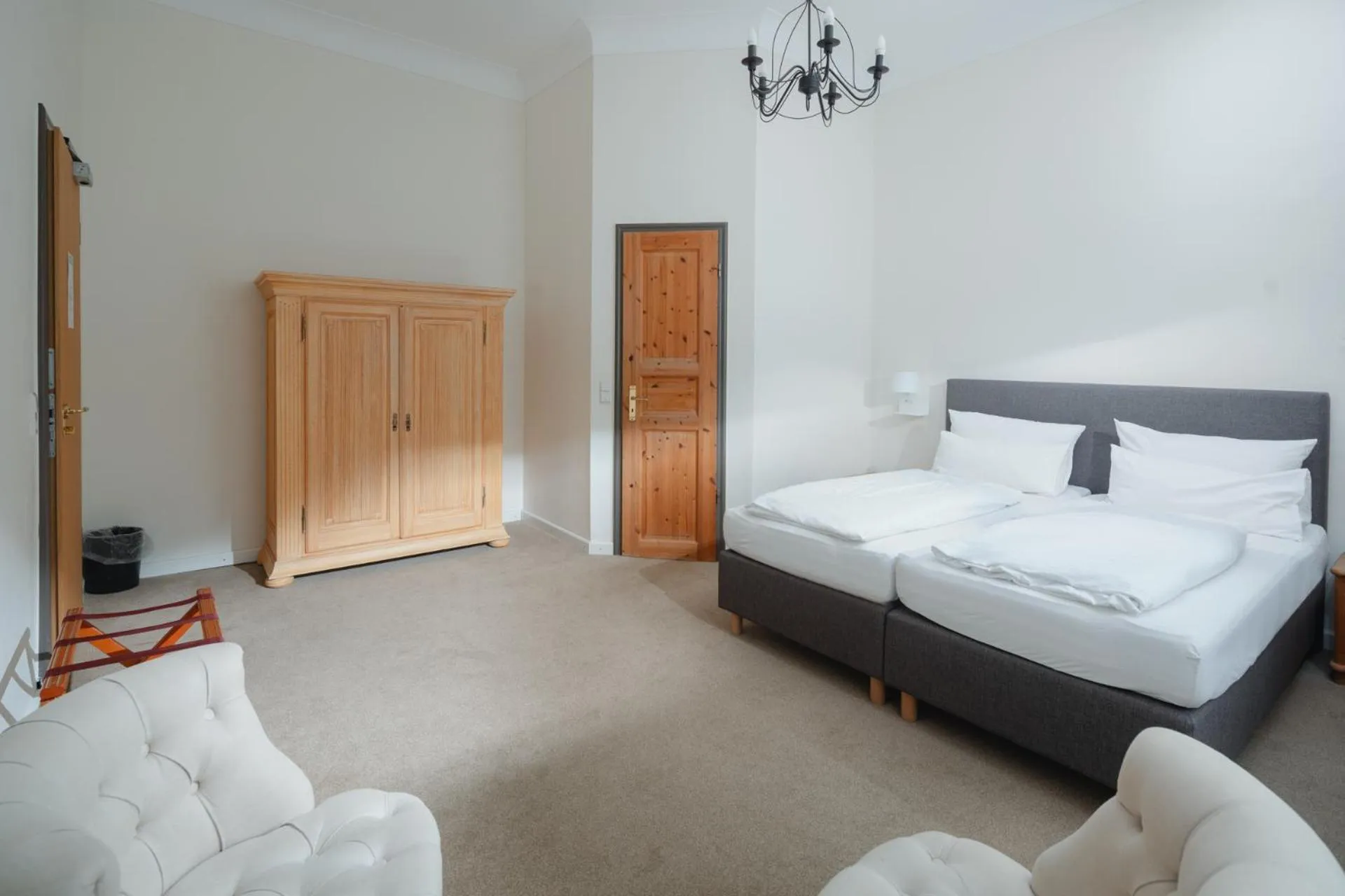 Photo of the whole room, Bed in Logierhaus am Denkmal