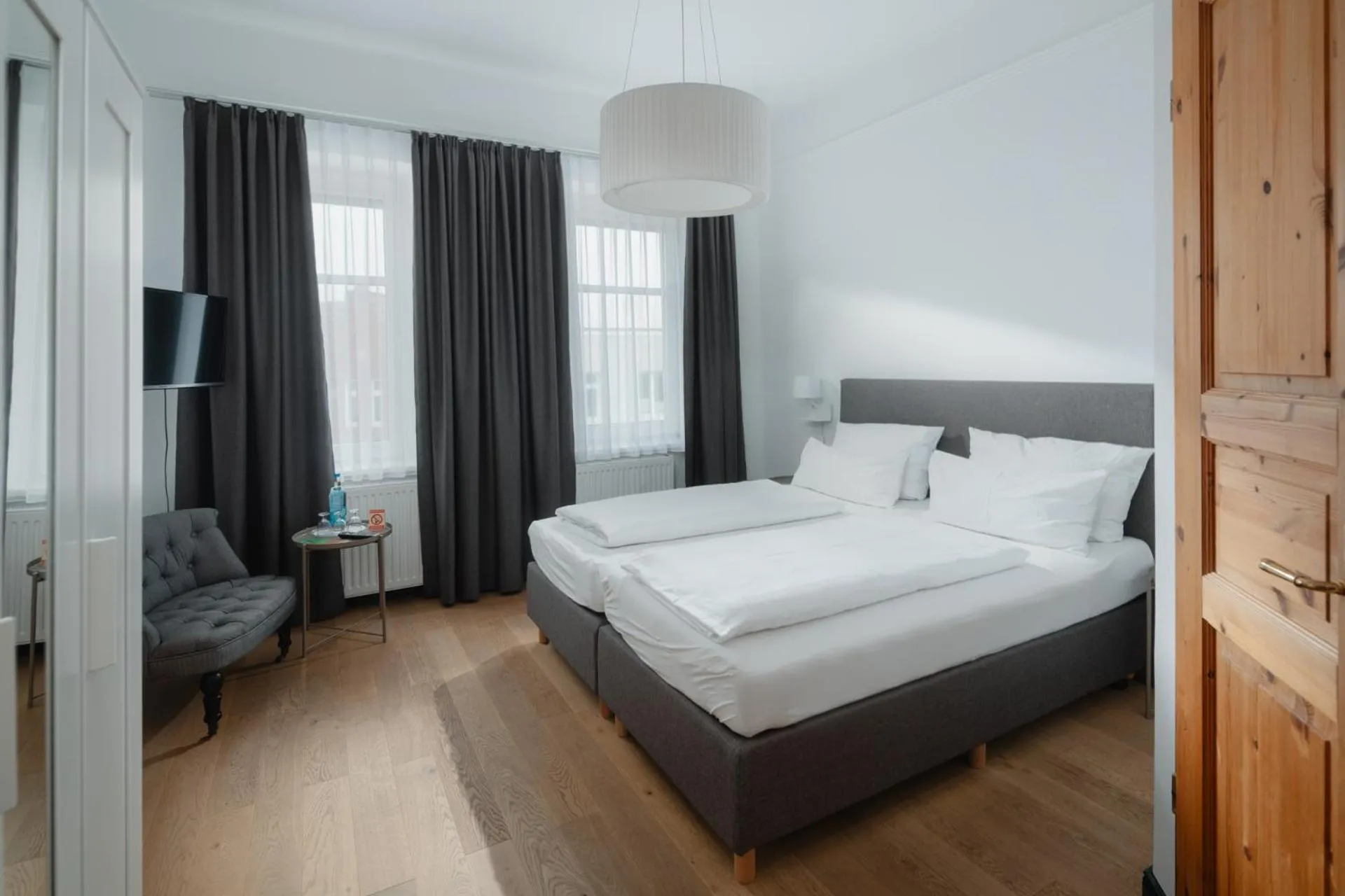 Photo of the whole room, Bed in Logierhaus am Denkmal