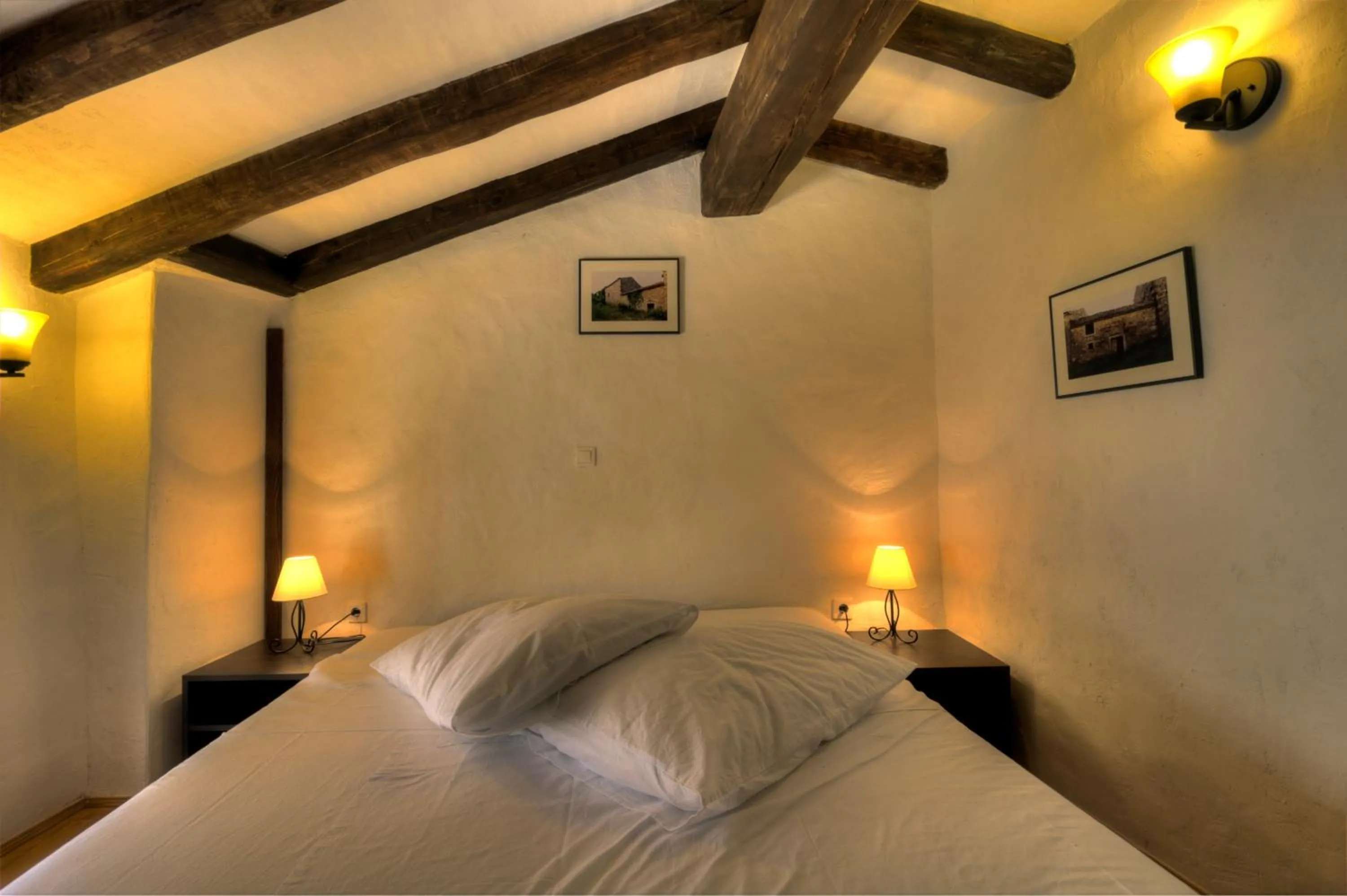 Comfort Two-Bedroom Stone House (3 Adults)  in Traditional Stone House Kotli