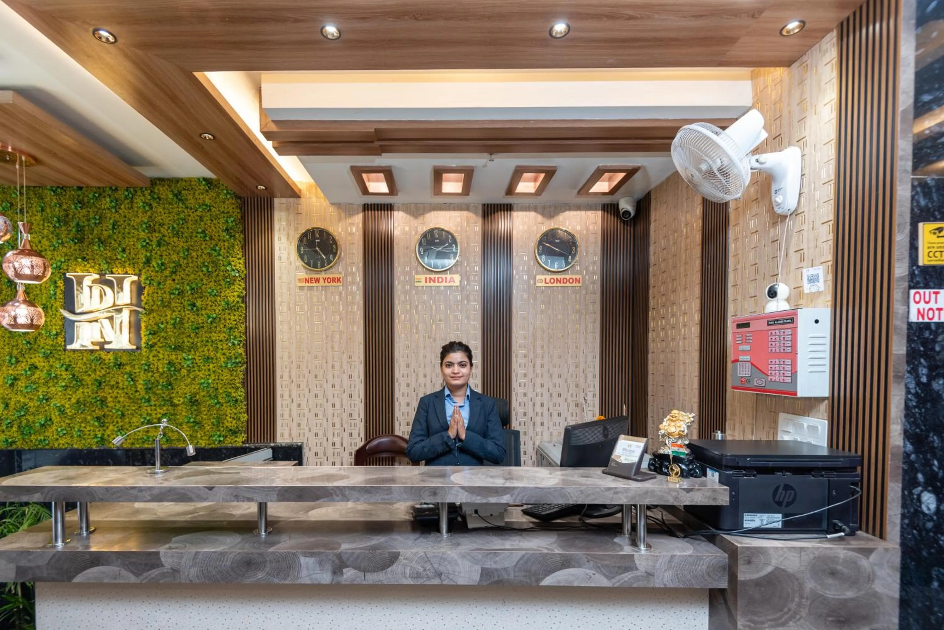 Lobby or reception in Hotel Royal Inn igi