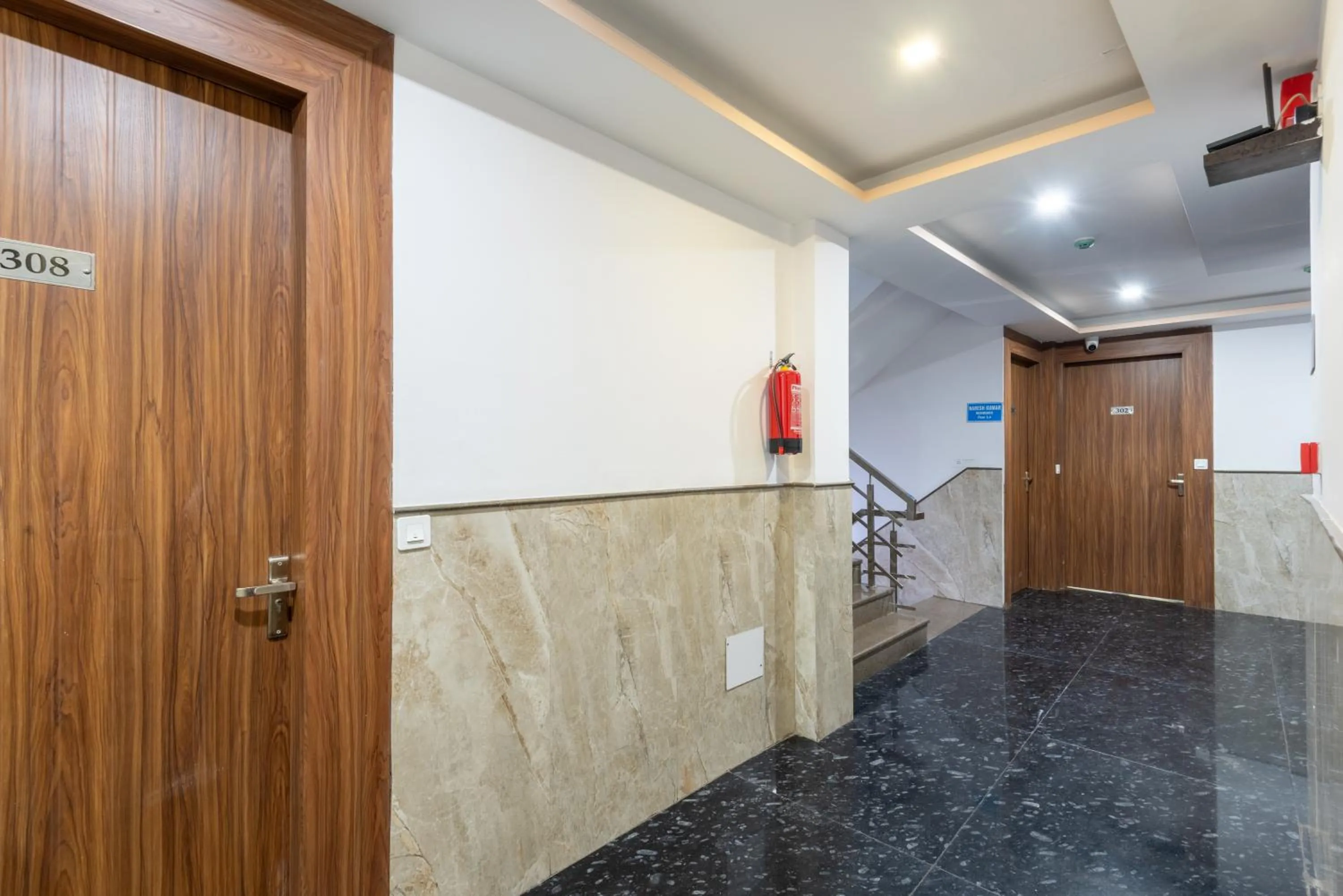 elevator in Hotel Royal Inn igi