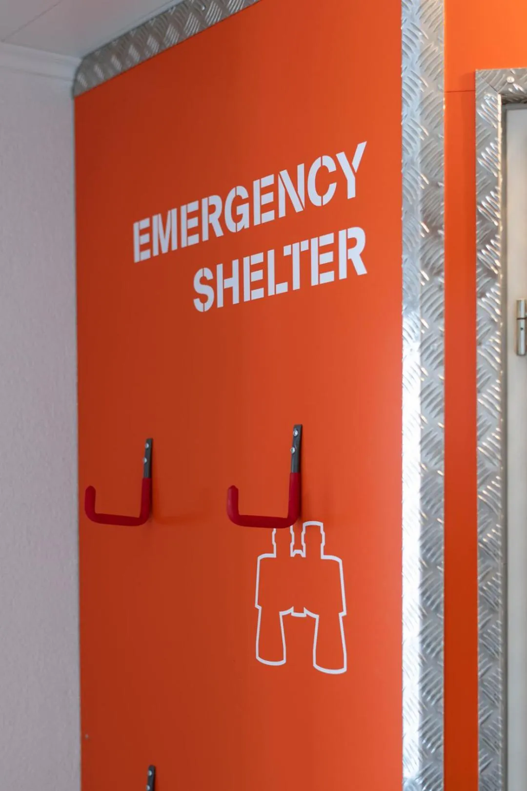 Decorative detail in Peanut Mountain Lodge & Le Communal