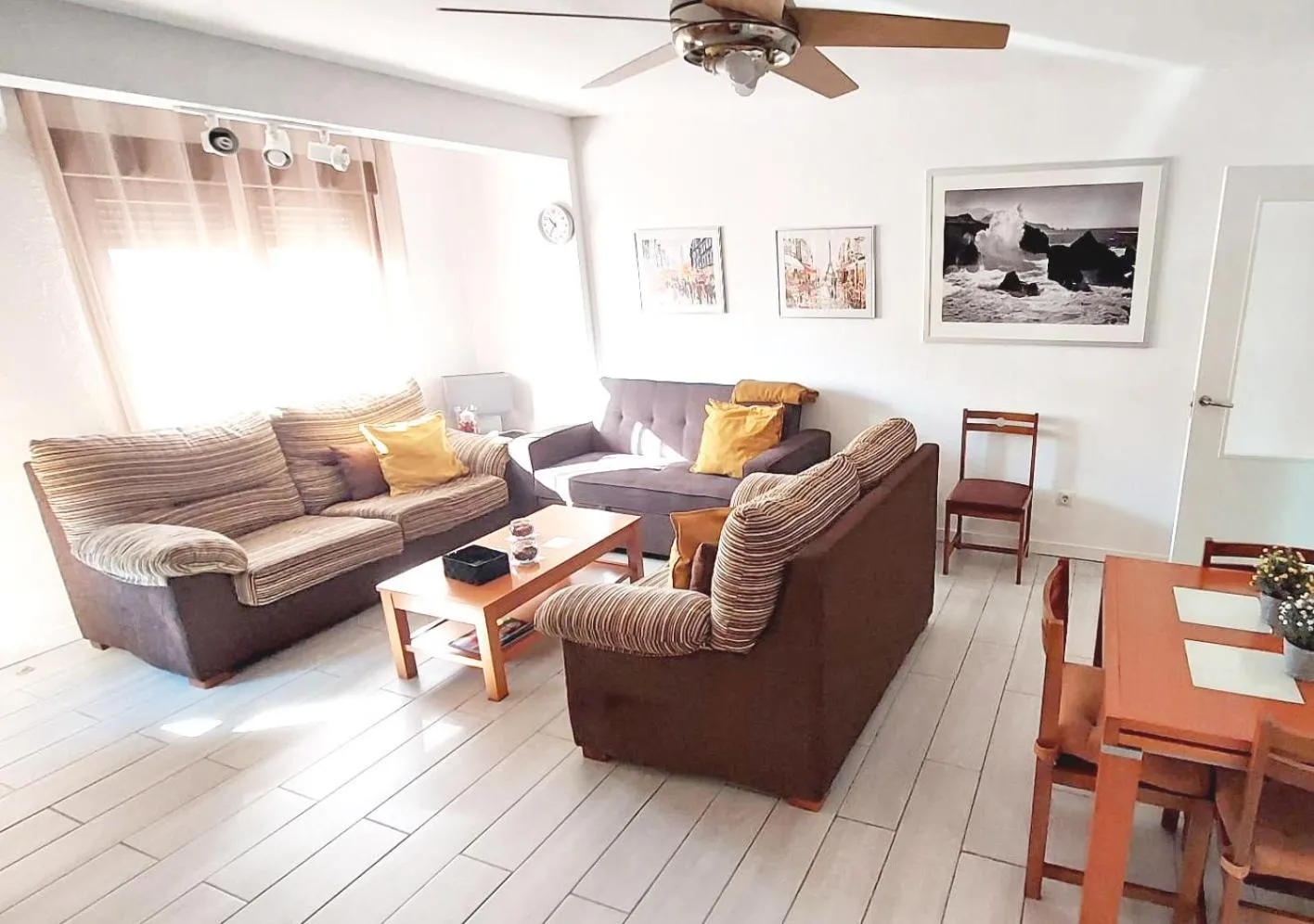 Communal lounge/ TV room in Hervas Centro Apartamento IDEAL FAMILIAS 6 adultos y 2 niños-