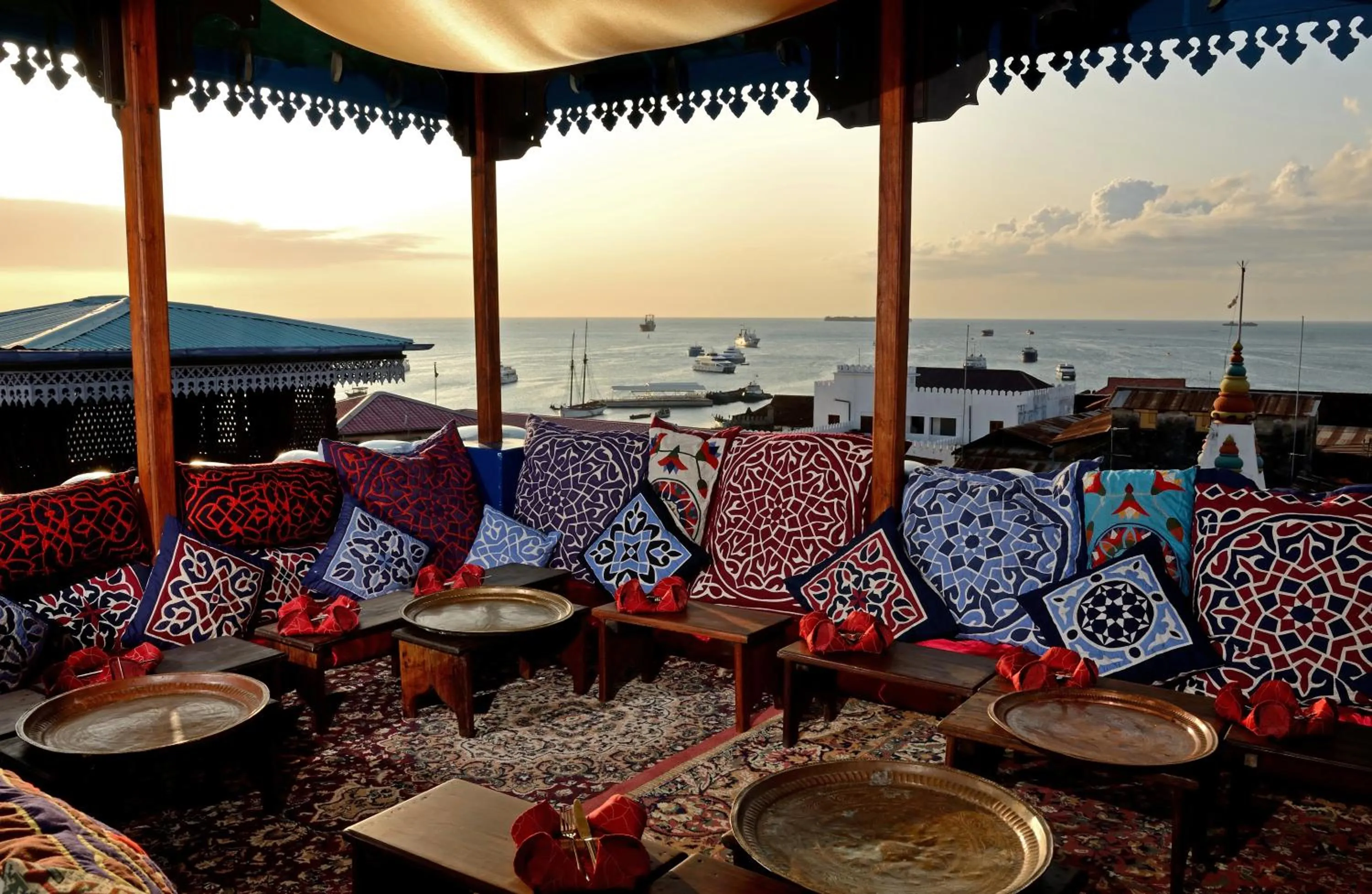 Restaurant/places to eat in Emerson on Hurumzi