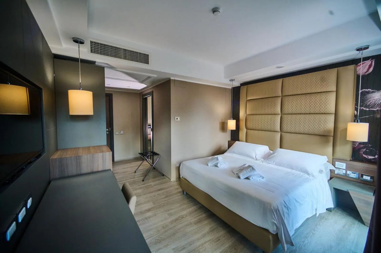 Bed in PARK HOTEL LE DUNE DI GIOVINO