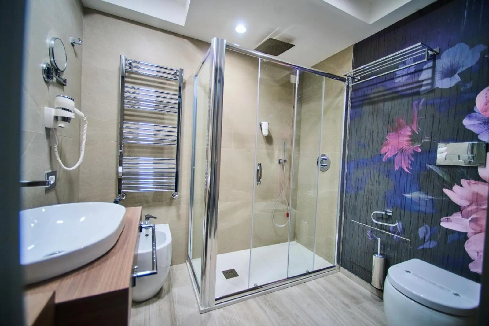 Shower in PARK HOTEL LE DUNE DI GIOVINO