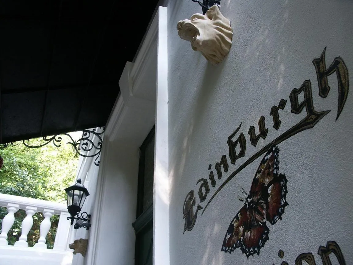 Facade/entrance in Edinburgh