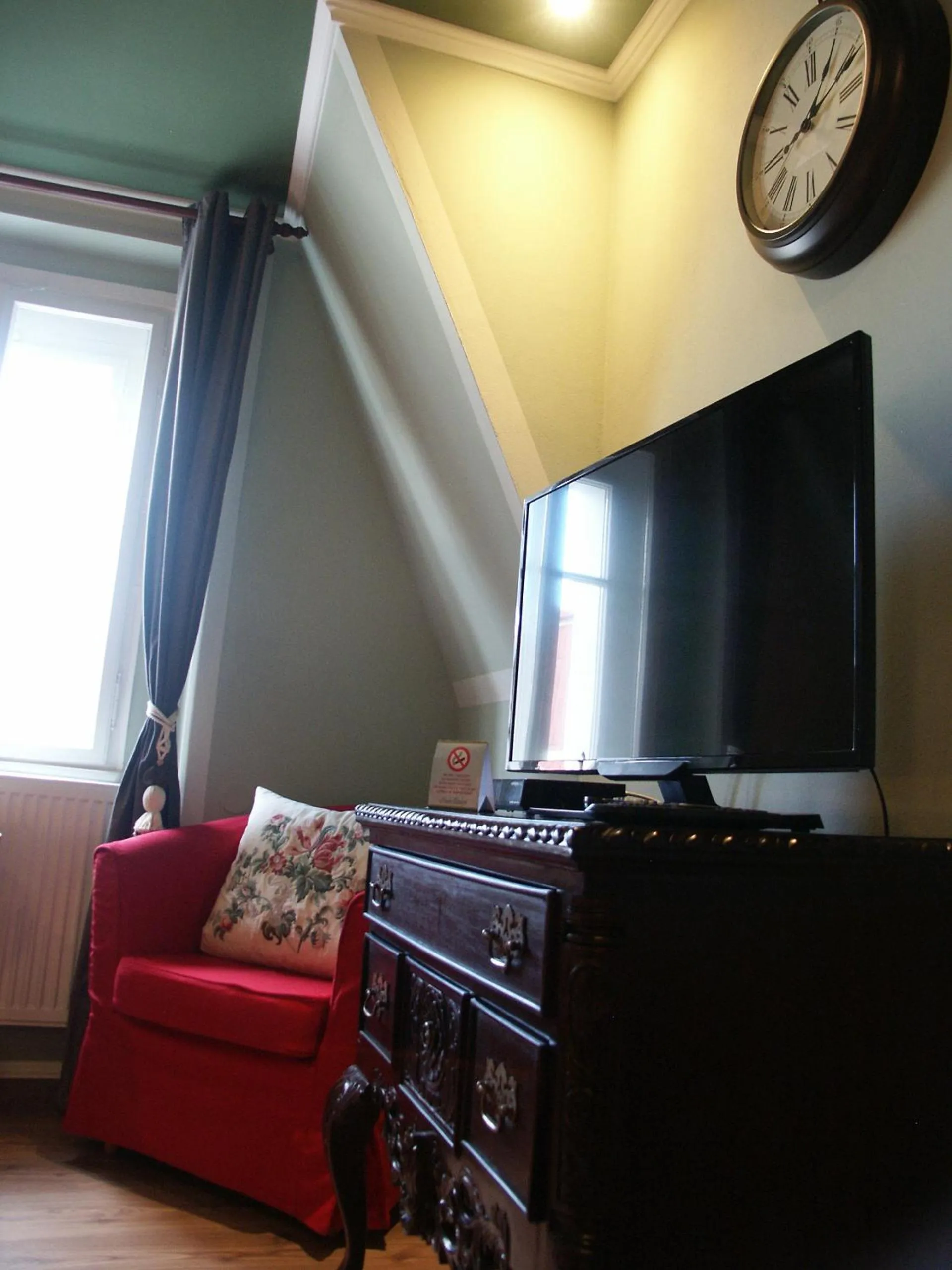 TV and multimedia in Edinburgh