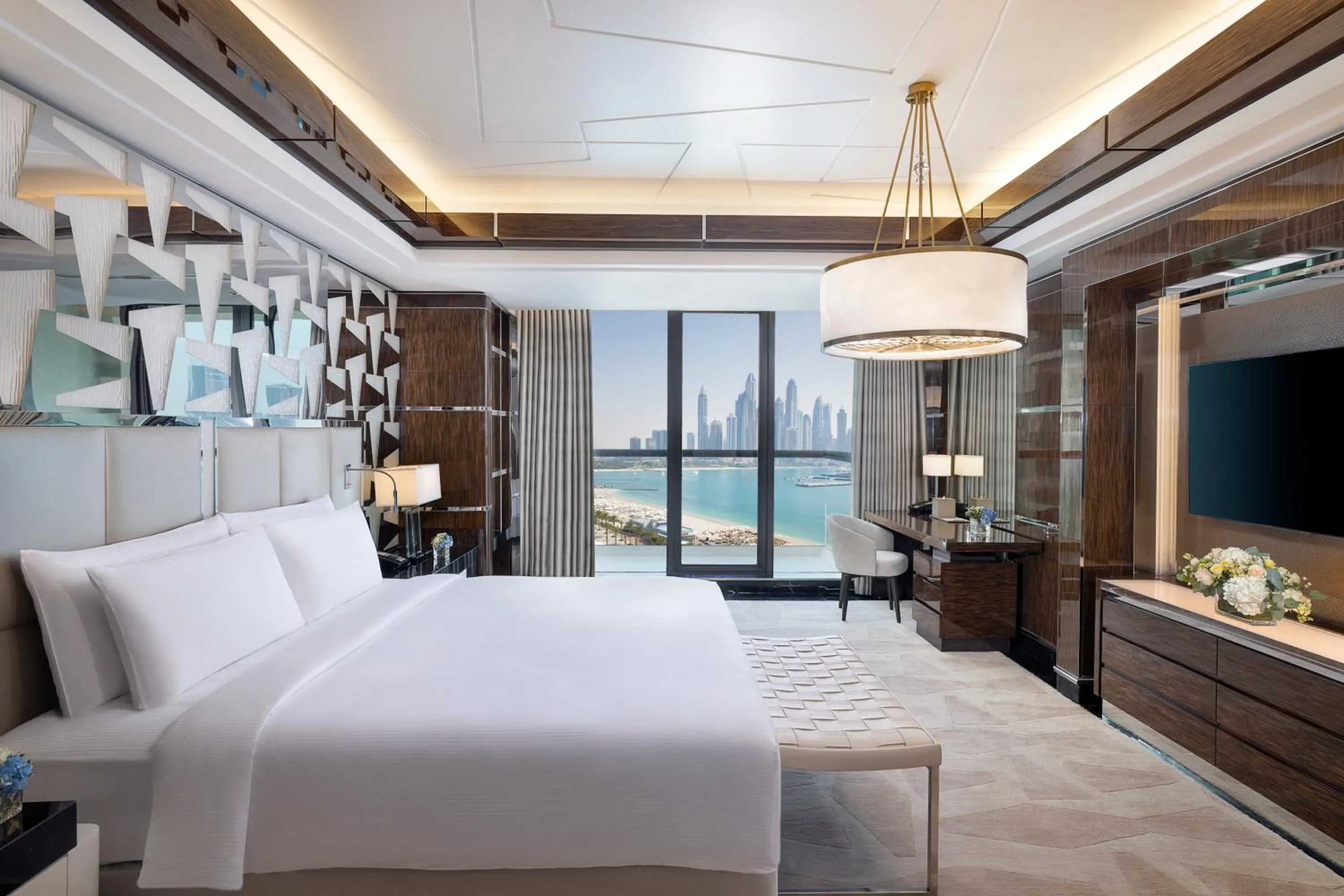 Bed in Hilton Dubai Palm Jumeirah