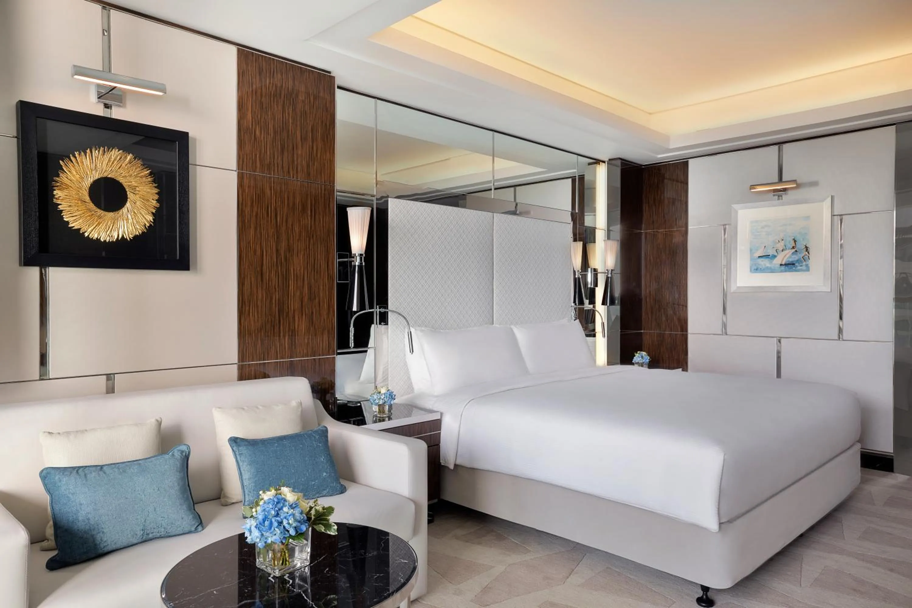 Bed in Hilton Dubai Palm Jumeirah