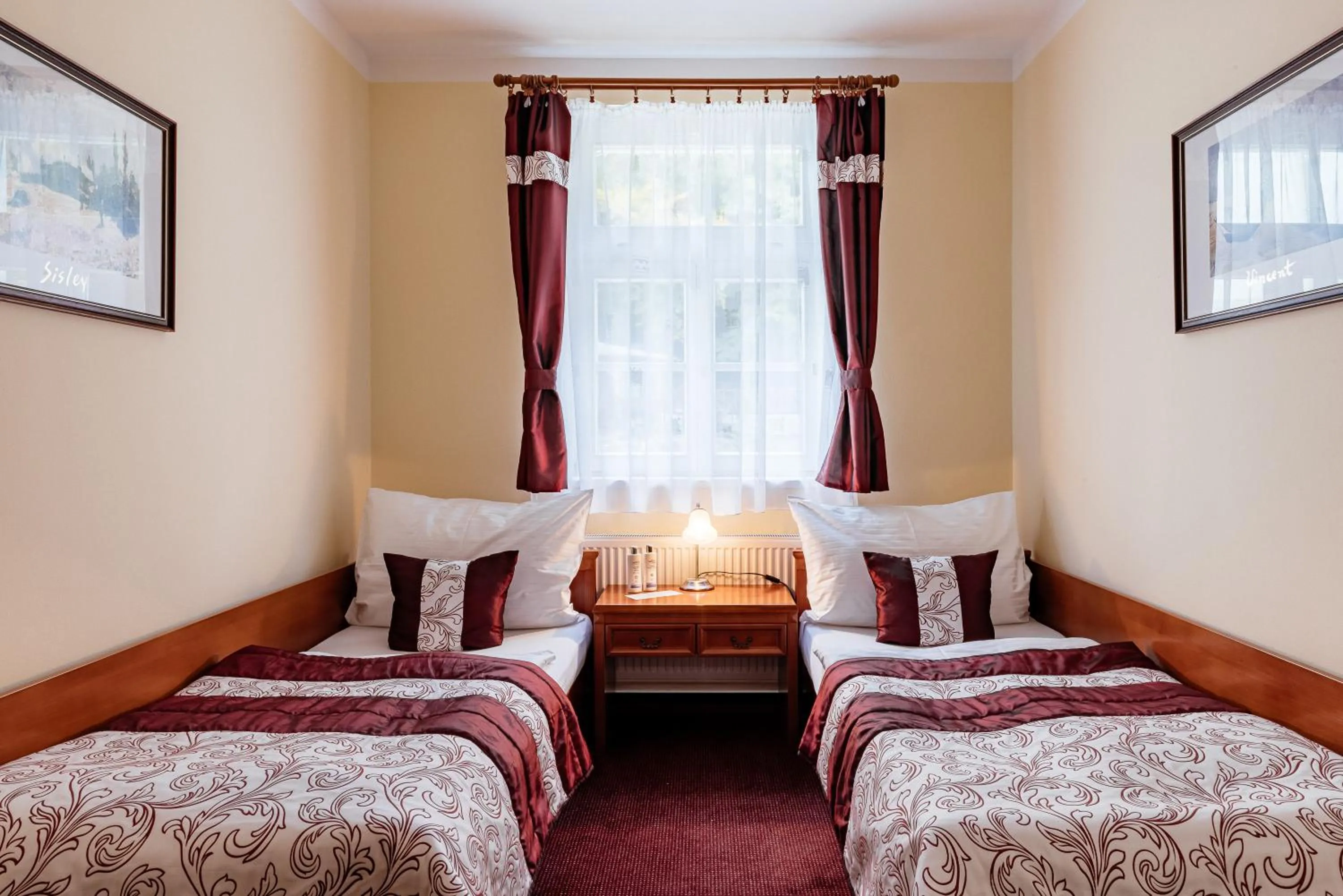 Photo of the whole room, Bed in Reitenberger Spa Medical