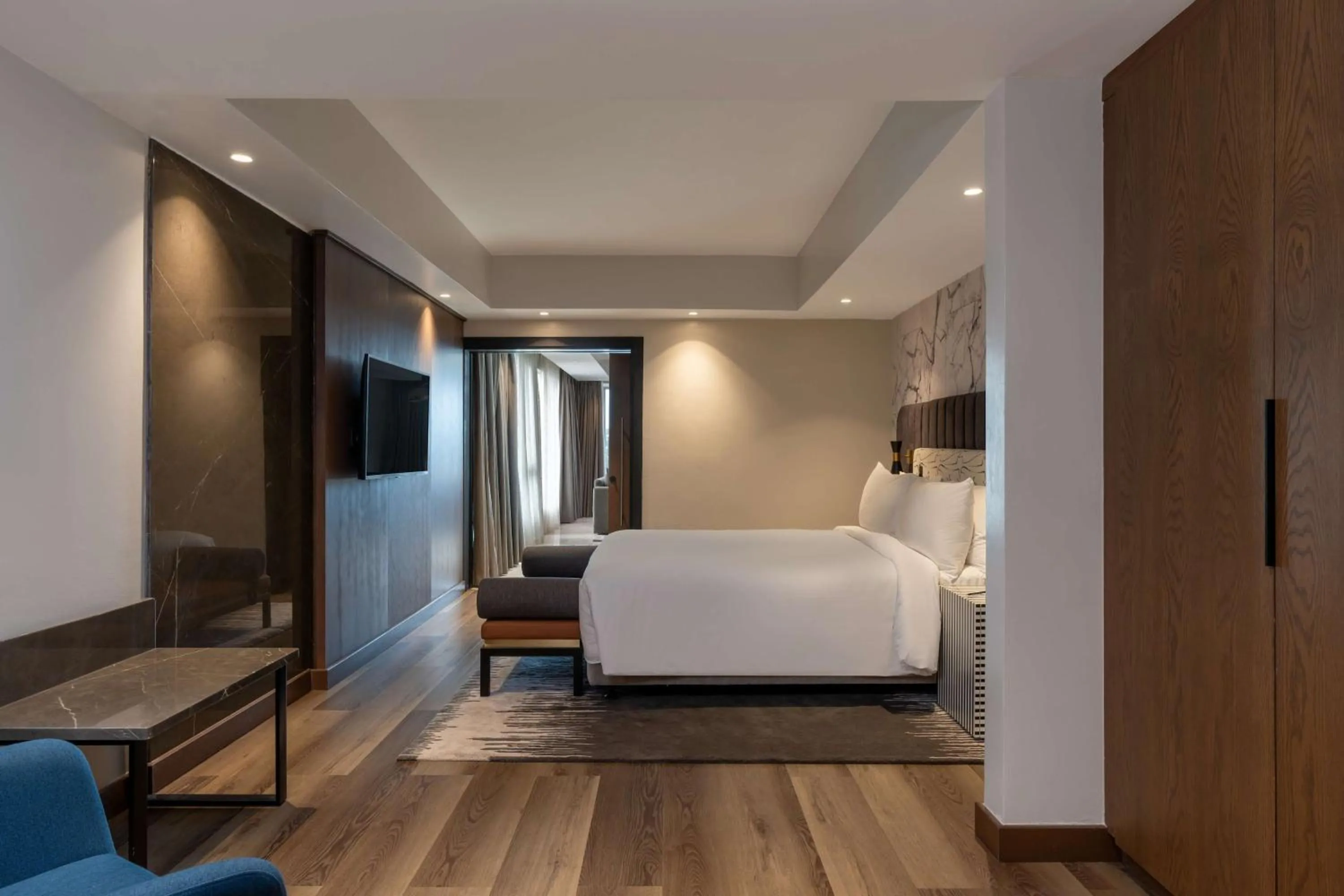 Photo of the whole room, Bed in Radisson Blu Anchorage Hotel