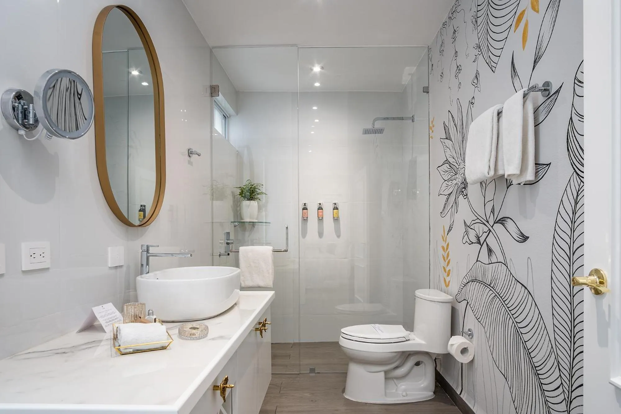 Shower in Hotel Casa Arum