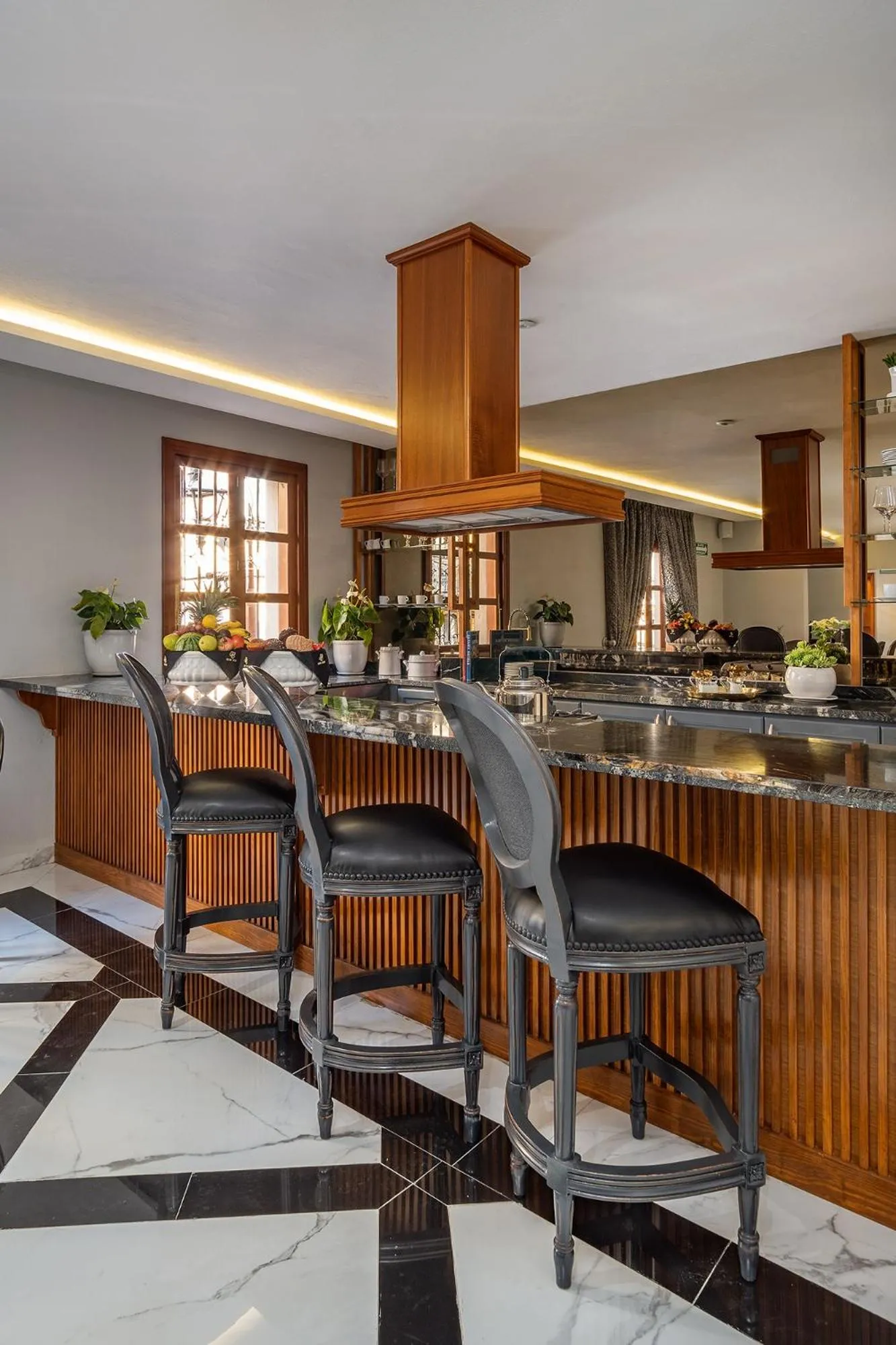 Communal kitchen in Hotel Casa Arum