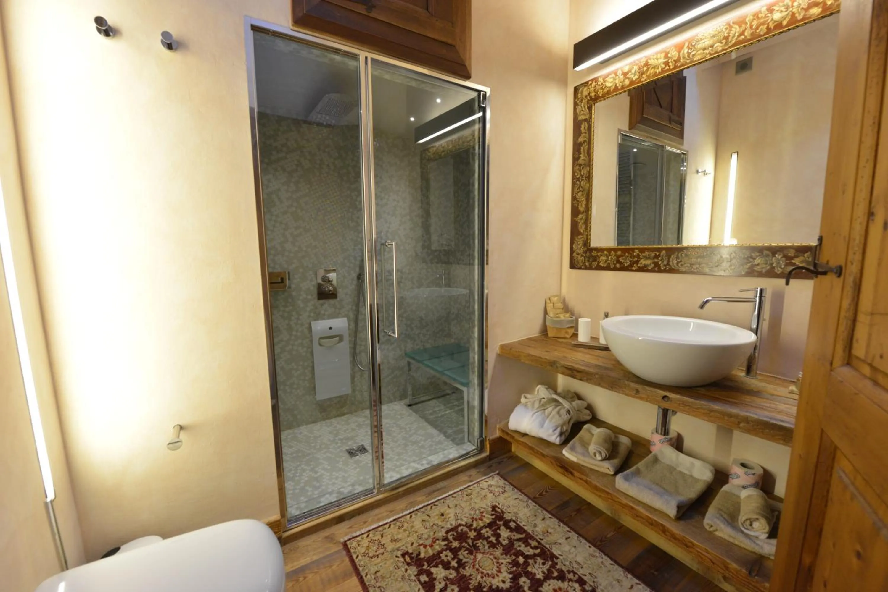 Bathroom in Le Reve Charmant