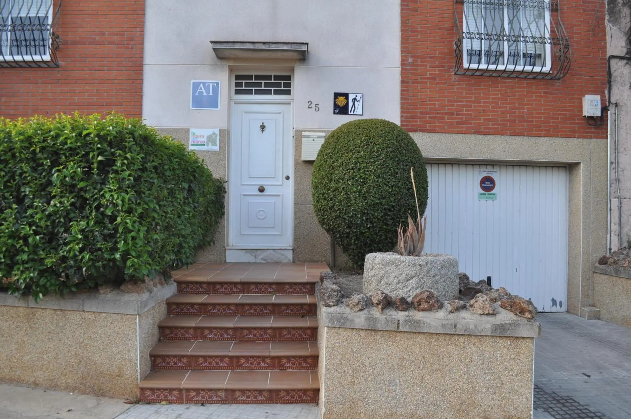 Property logo or sign in Apartamento Turístico La Ribera del Marco