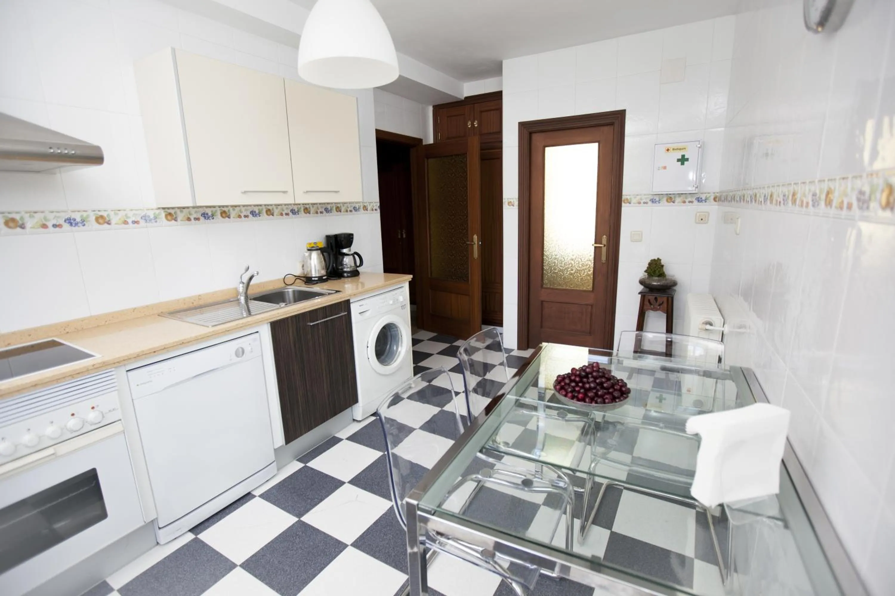 Kitchen or kitchenette in Apartamento Turístico La Ribera del Marco