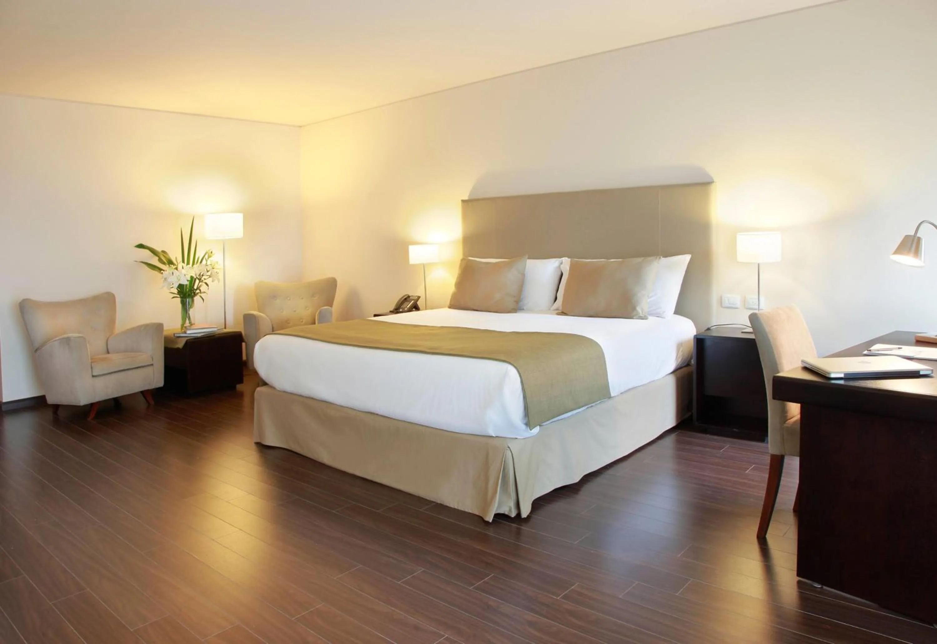 Photo of the whole room, Bed in Dazzler by Wyndham Buenos Aires Palermo