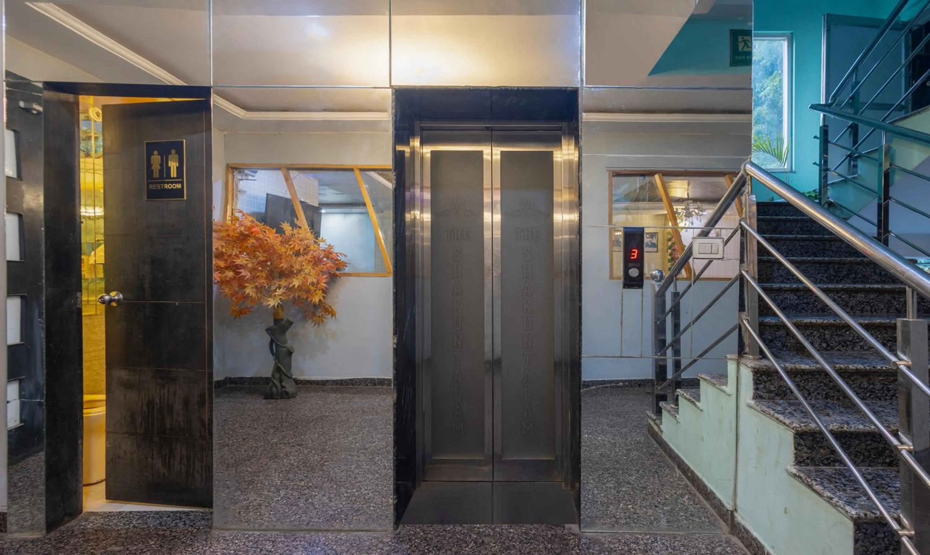 elevator in Treebo Shakuntalam, Near Lucknow Airport