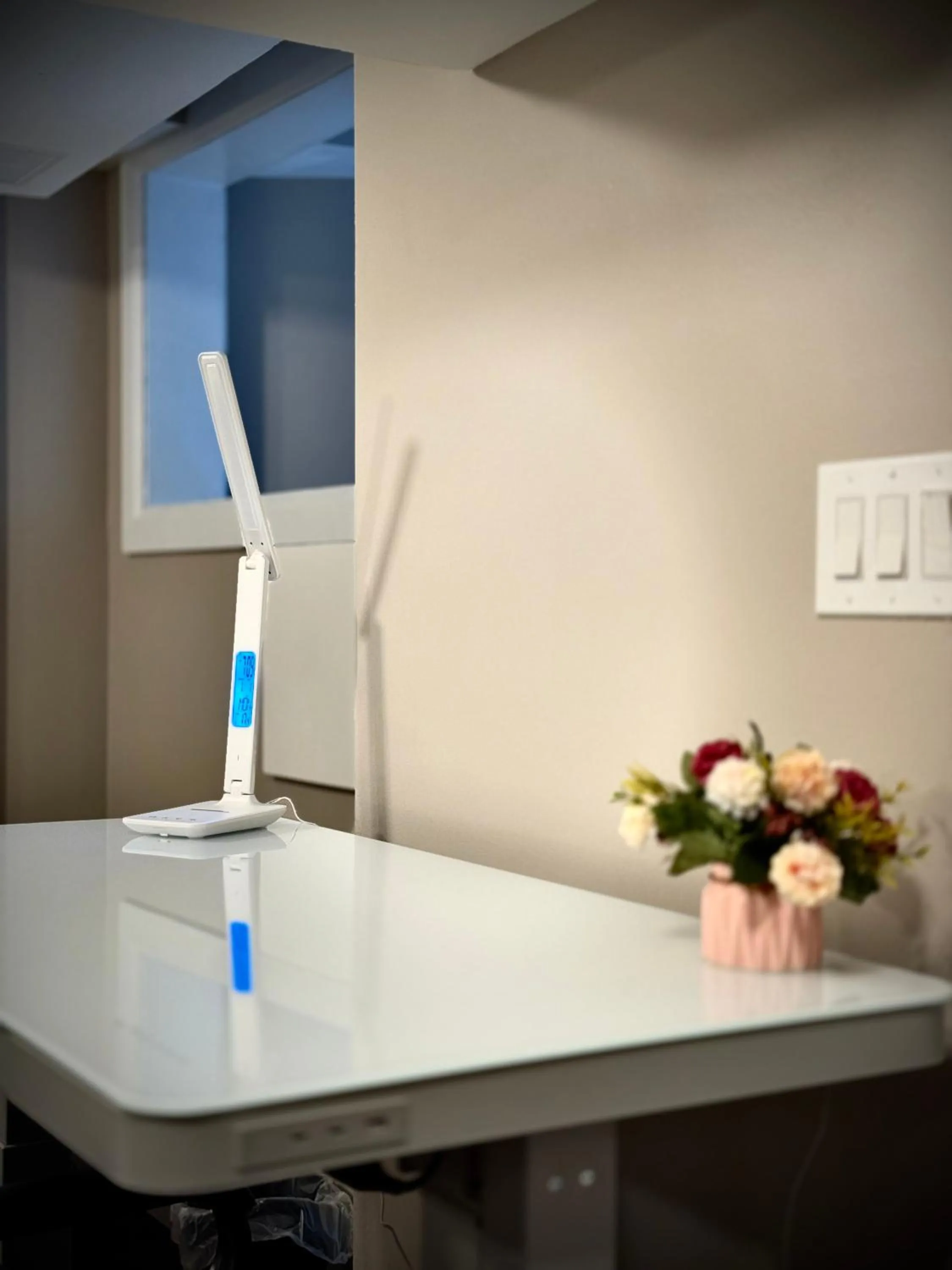 Bedroom in Royal Oak Inn