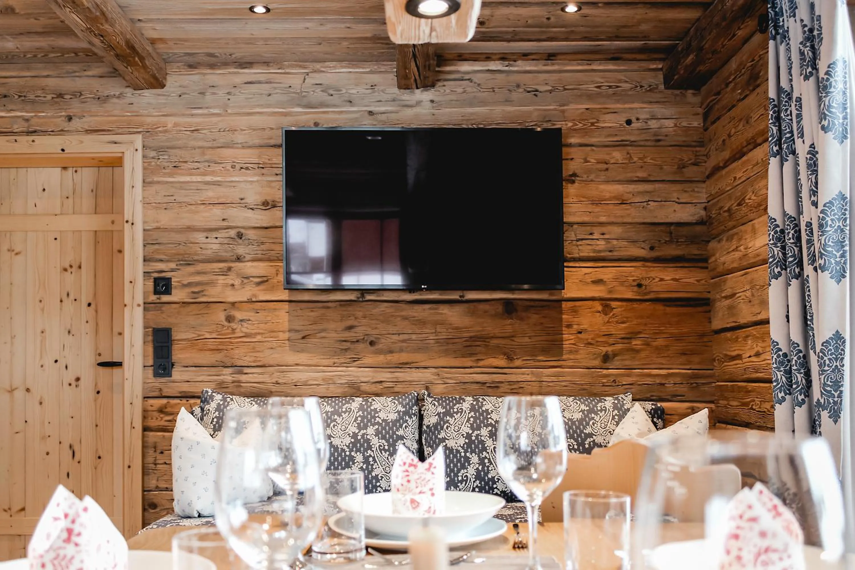 Communal lounge/ TV room in Stadl Chalet Ischgl